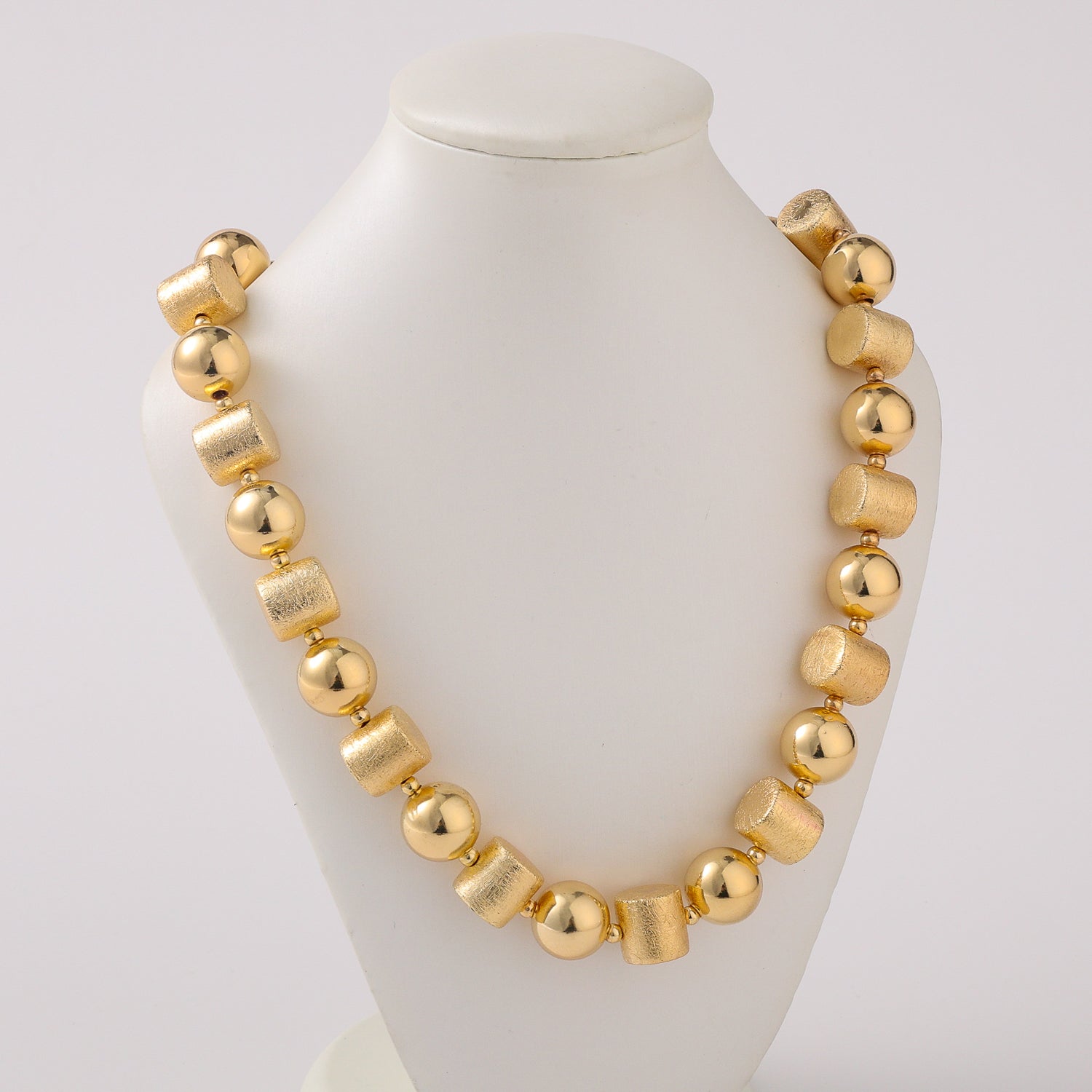 16 " GARGANTILLA CILINDROS Y BOLAS XG DORADAS