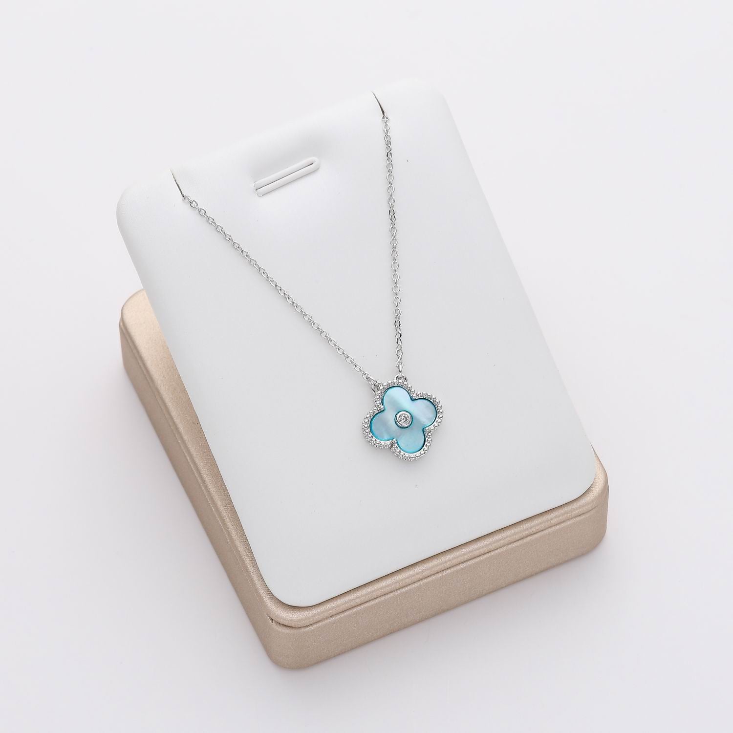 16" CAD DEL DIJE FLOR VAN APERLADA  COLOR