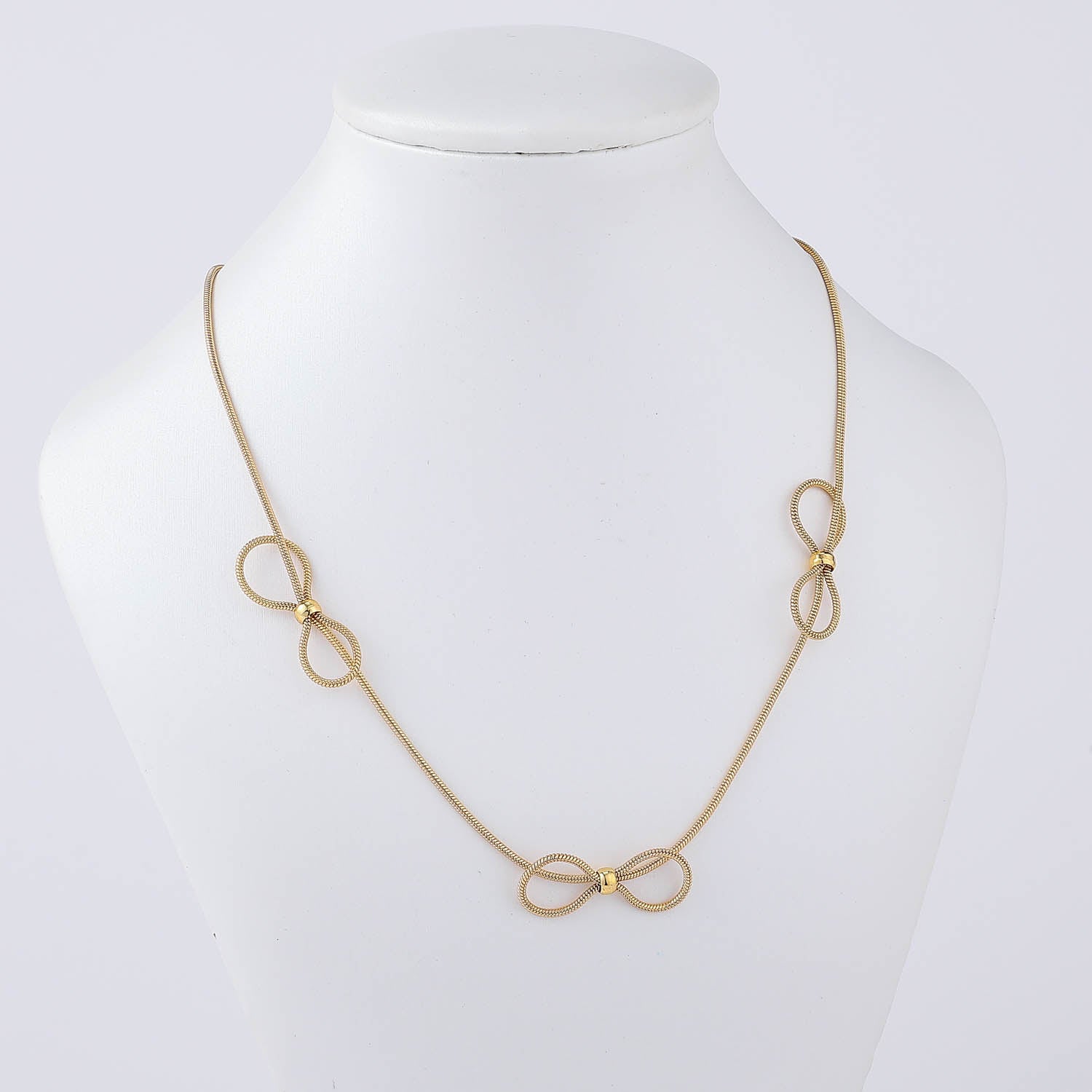 16" CAD DEL 3 MO¥OS LAZO / DORADO