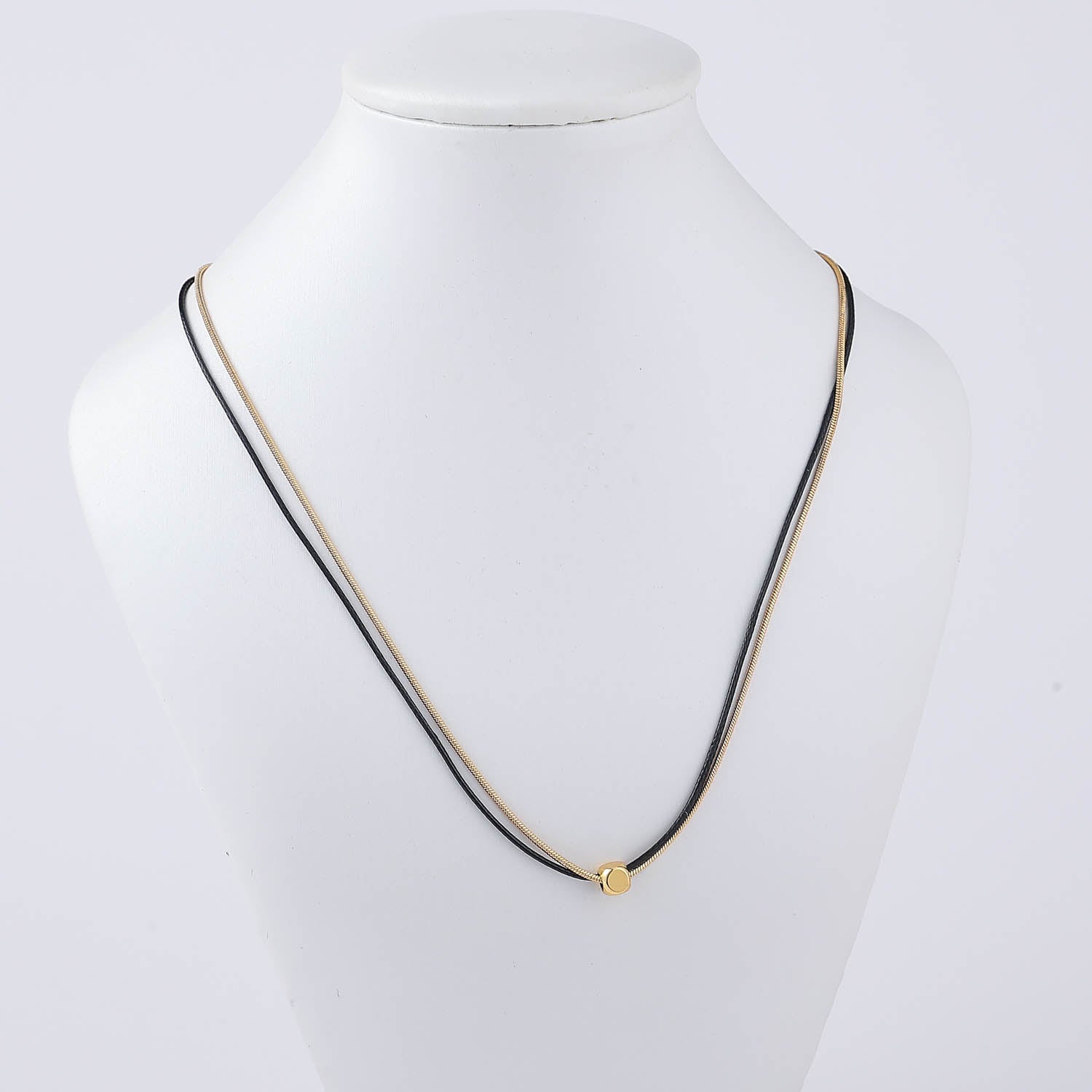 16" 2 CAD DEL DORADO Y NEGRO / DIJE CUBO DORADO