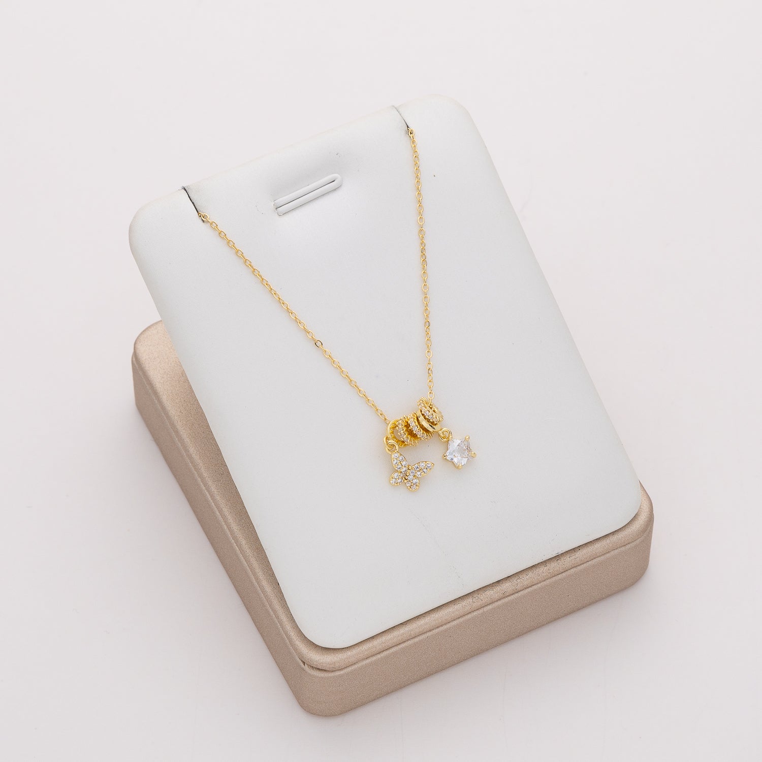 16" cadena delgada aros cristal / dijes mariposa y estrella / dorado