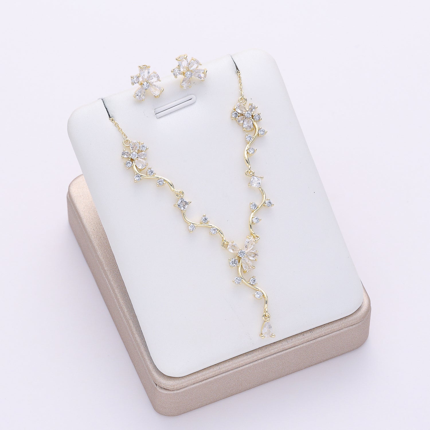 collyare/ 16 " gargantilla rama ondulada cristal / une flor/ cuelga gota cristal / dorado
