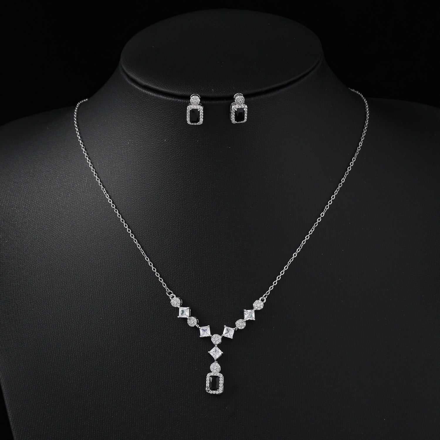 coll y are/ gargantilla / cad /rombos cristal / cuelga cuadro cristal negro