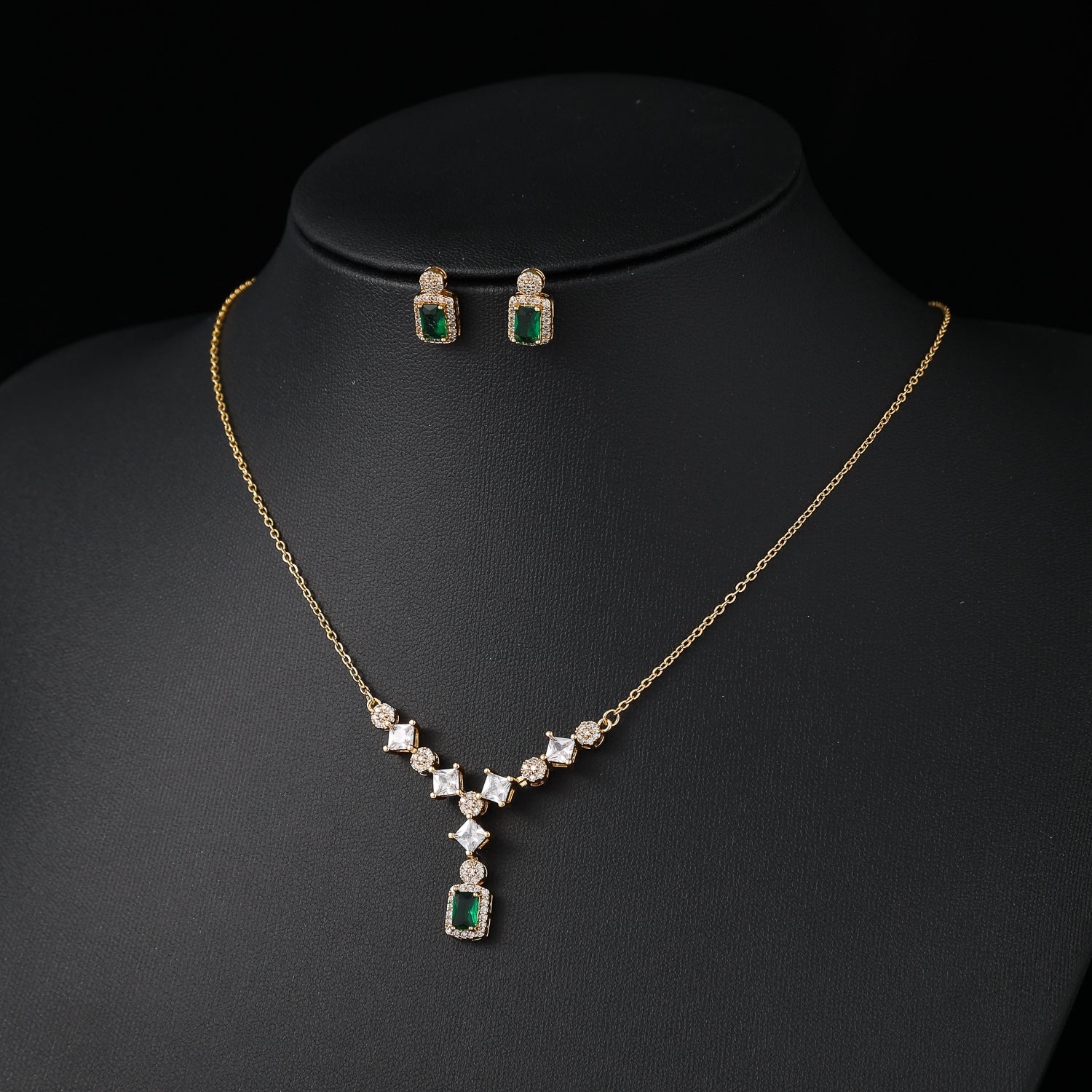 coll y are/ gargantilla / cad /rombos cristal / cuelga cuadro cristal negro