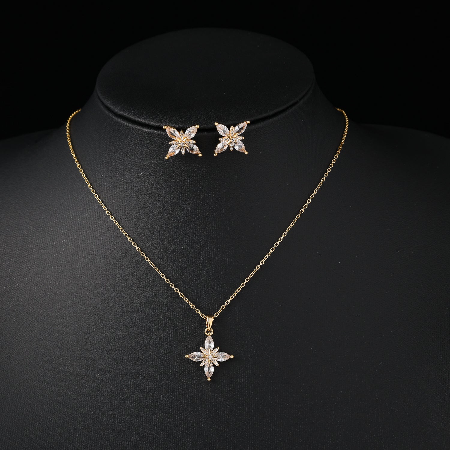 coll y are / cad del / dije rosa de los vientos marquises / dorado