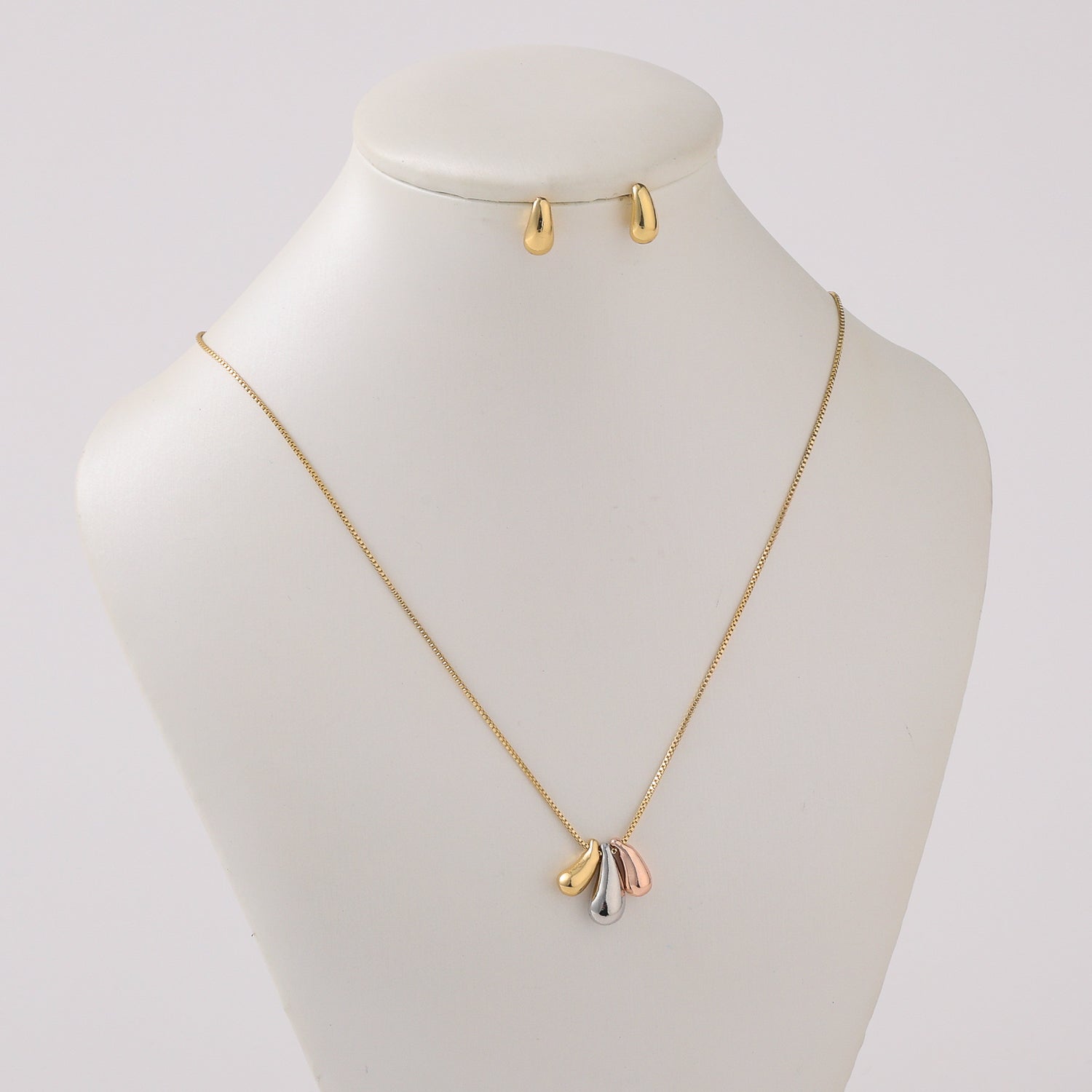 coll y are /cad del /3 dijes gota chicos 3 tonos/ arete gota / dorado