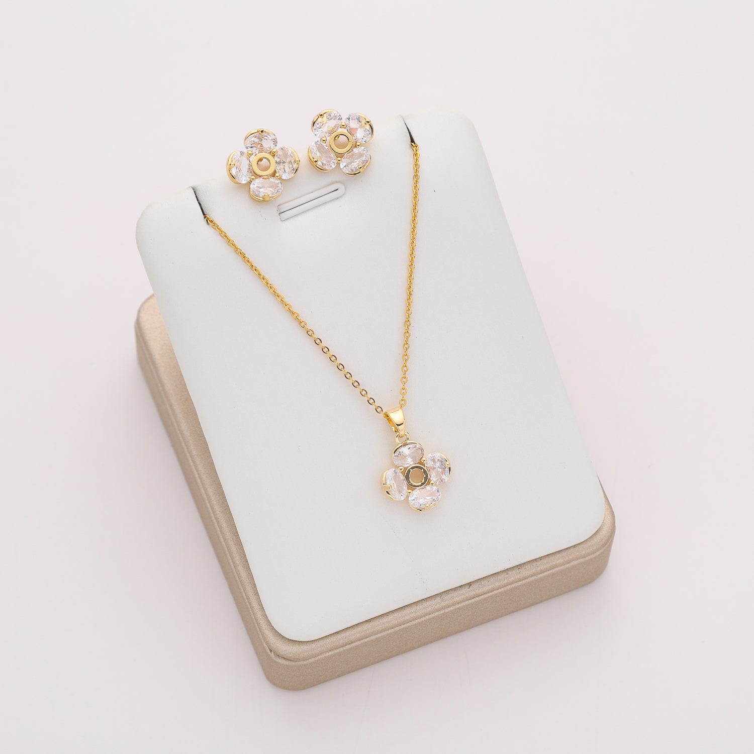 coll y are /cad del / dije flor cristal ojo de gato/ aretes flor / dorado