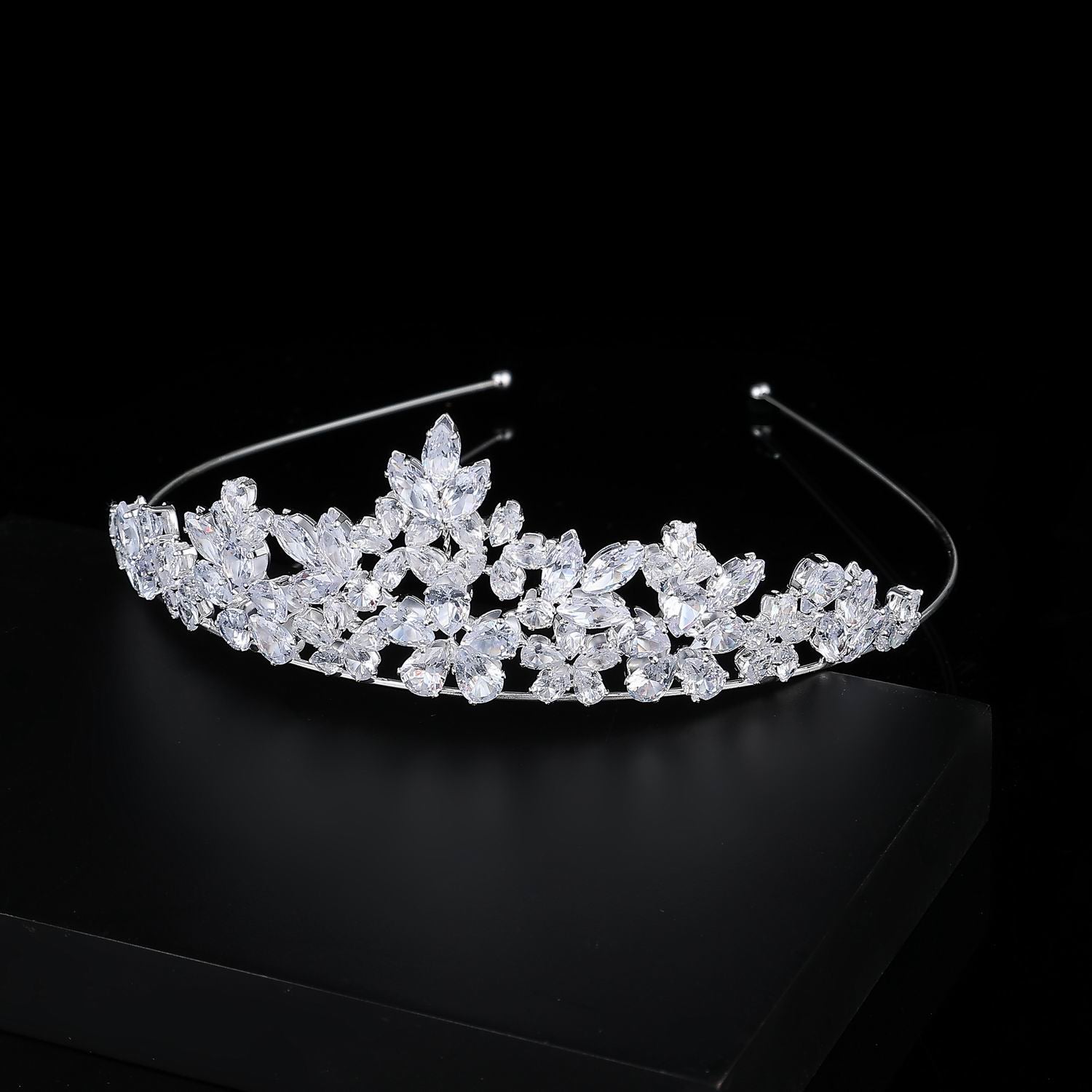 TIARA MEED GOTAS CRISTAL G EN TRIOS / PLATA