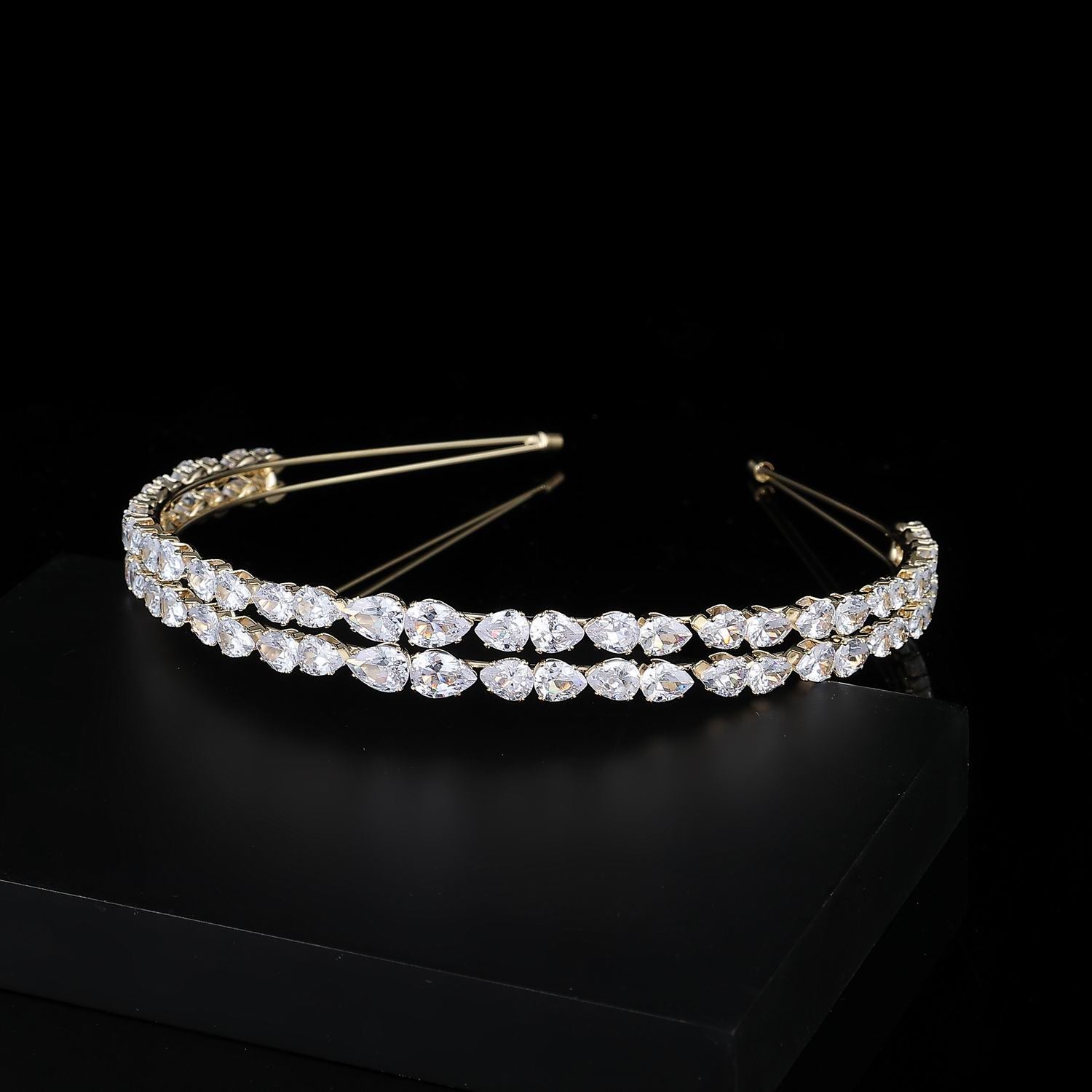 TIARA EN DIADEMA MARQUISES Y CRISTAL OVAL 2 LINEAS / DORADO