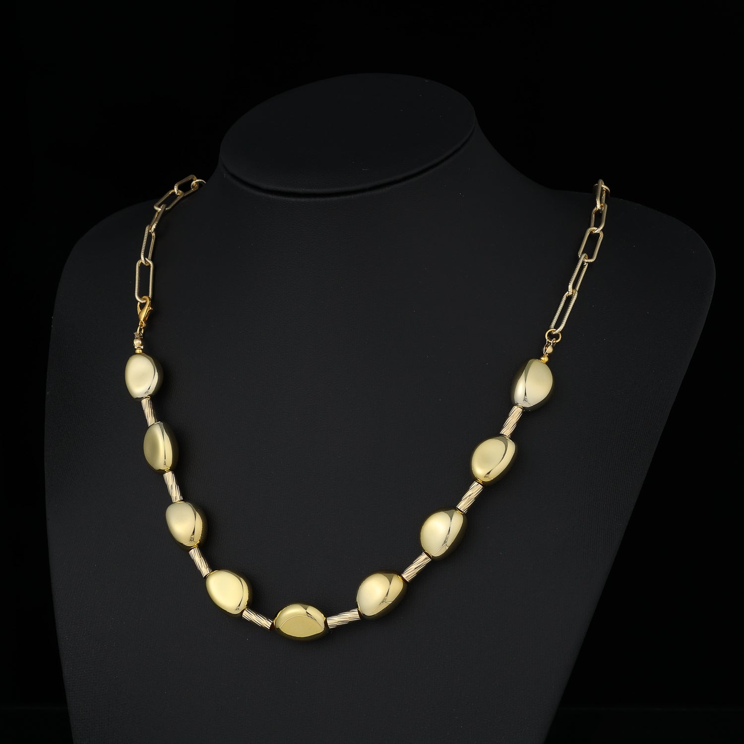 24" largo / eslabon rectangular / bolas amorfas y cilindros med / dorado