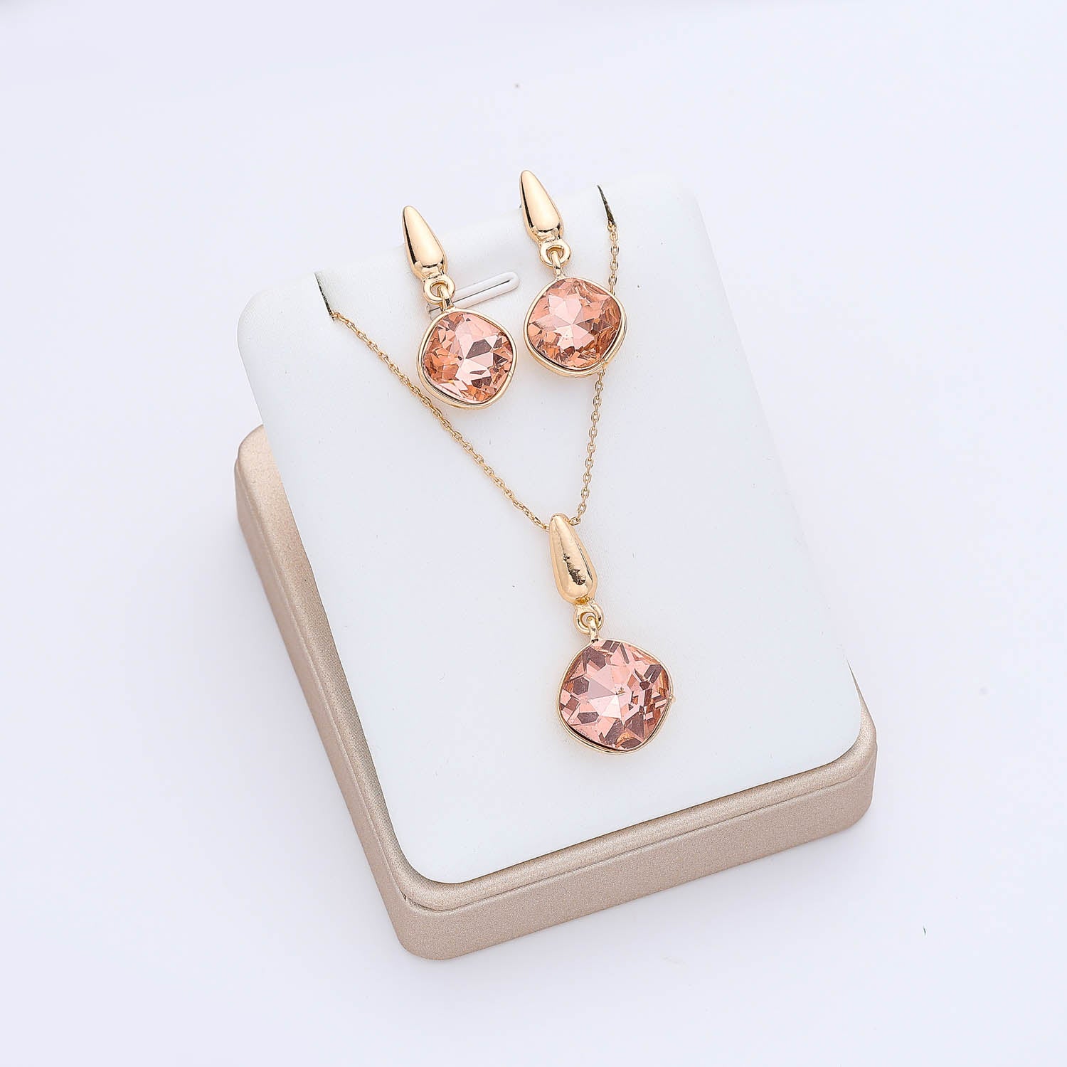 COL Y ARE / 16 " CAD DEL DIJE ROMBO CRISTAL AMBAR / ARETES JUEGO / DOR