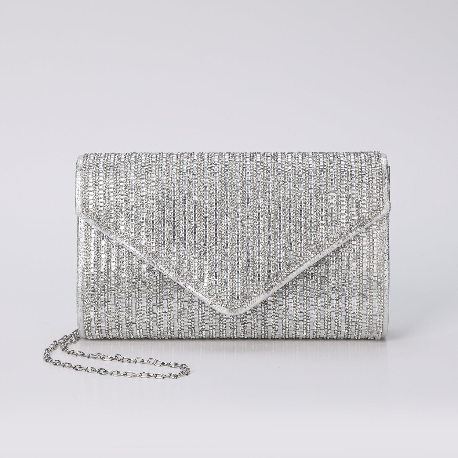 NOCHE / CLUCH RECTANGULAR / CRISTAL EN LINEAS / FLAP EN PICO / NEGRO