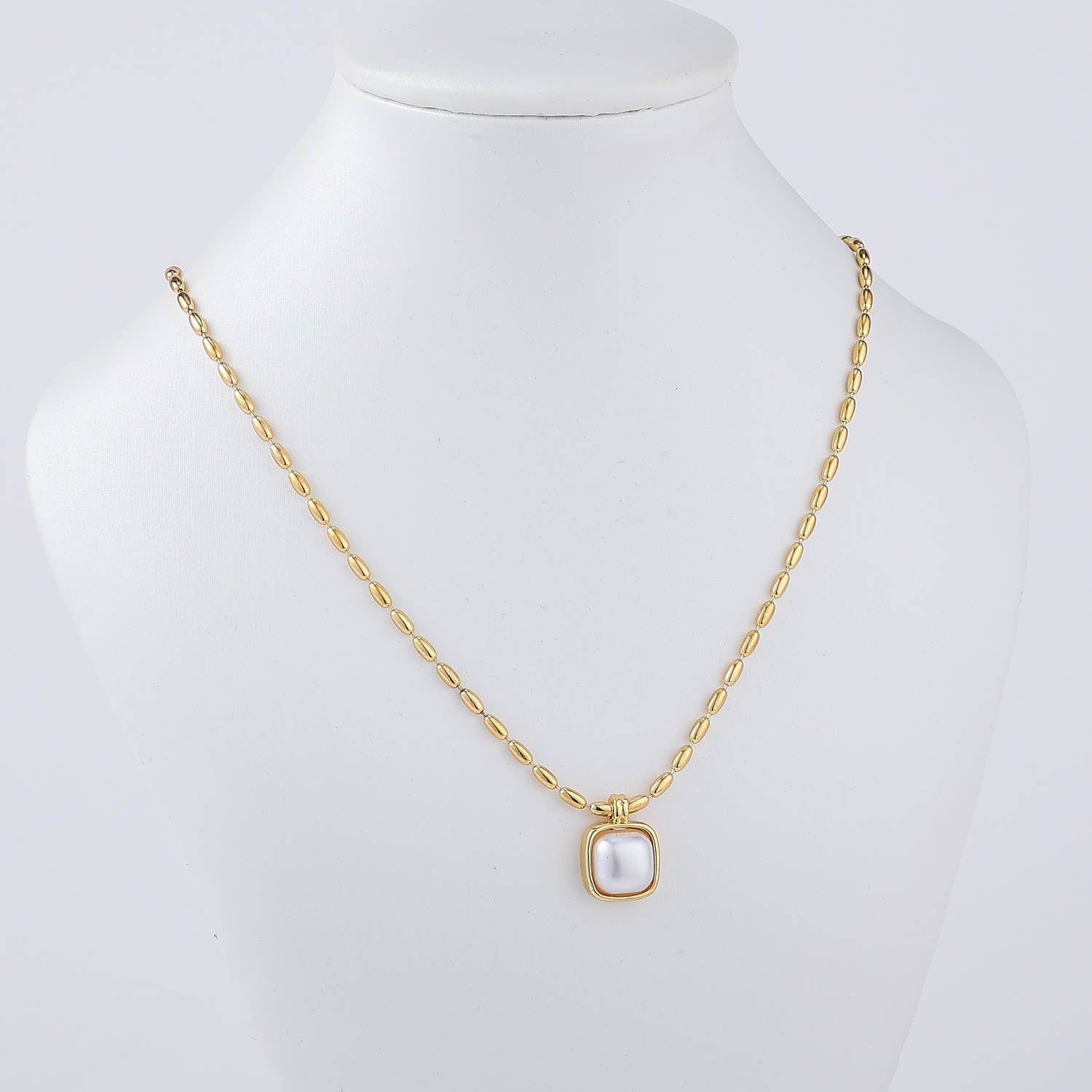 16" GARGANTILLA CILINDROS MINI / DIJE CUADRO CON PERLA /DORADO