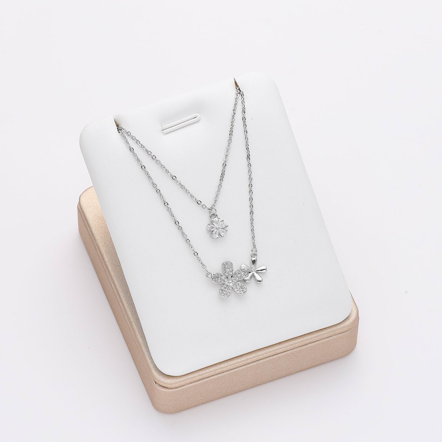 18" 2 CAD DEL DIJES / 2 FLORES CRISTAL MED/1 FLOR GOTA CRISTAL / PLATA