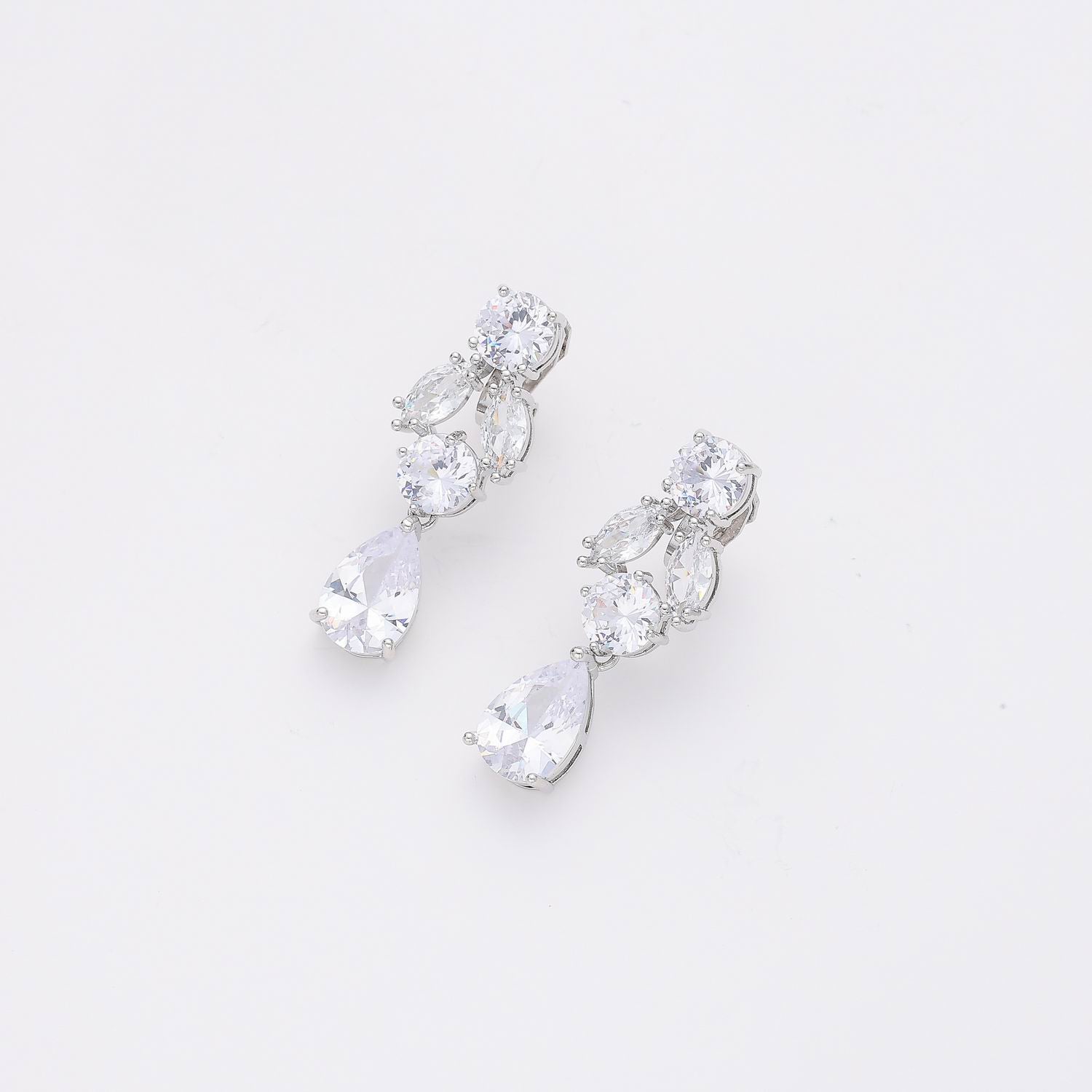 CLIP /CUELGA GOTA CRISTAL / BASE ROMBO EN MARQUISES