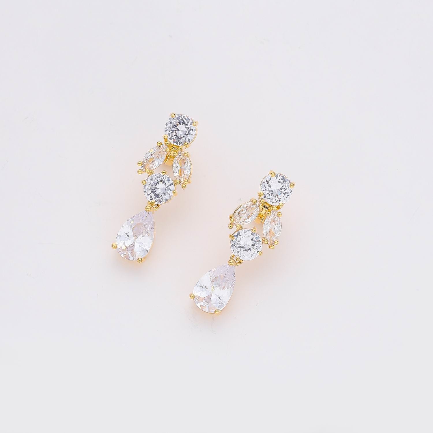 CLIP /CUELGA GOTA CRISTAL / BASE ROMBO EN MARQUISES