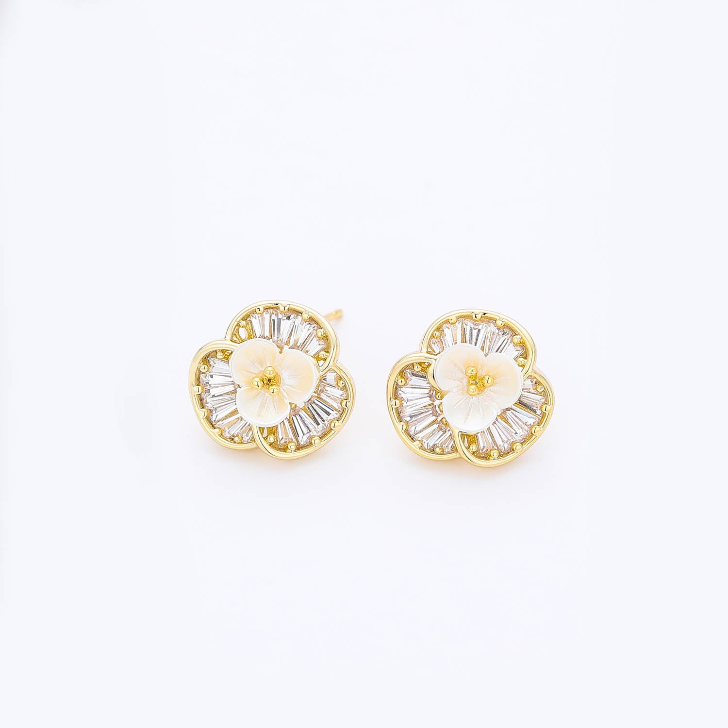 BROQUEL FLOR DOBLE / APERLADA Y BAGUETTES EN BASE / DORADO
