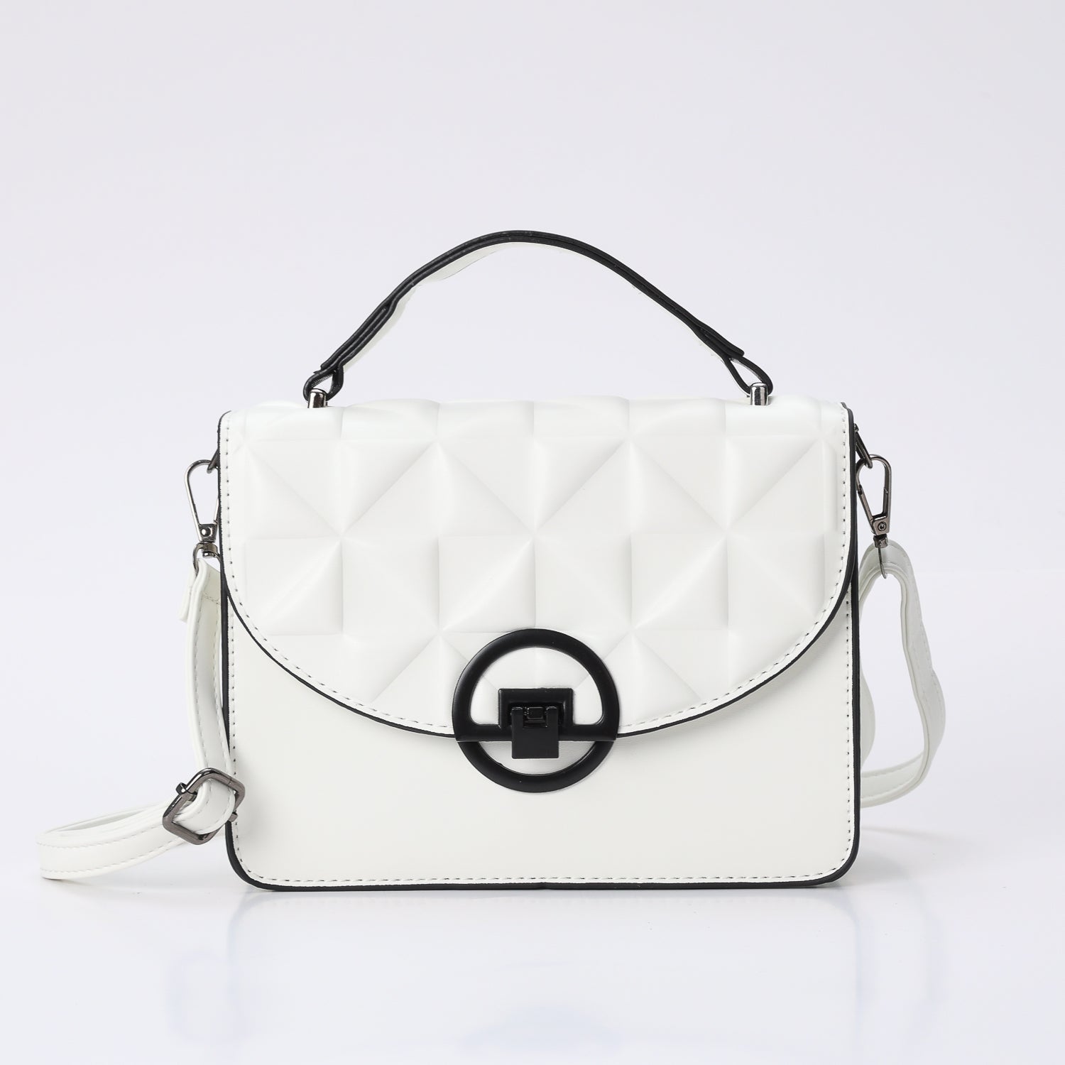 SATCHEL BAG RIGIDA MEDIANA / FLAP MOLDEADA/ HEBILLA NEGRO / NEGRO