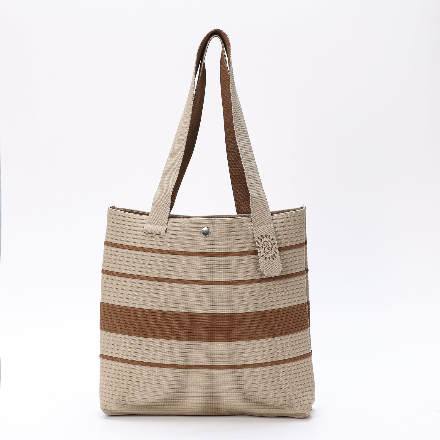 TOTE TEJIDA MEDIANA / LINEAS HORIZONTALES NEGRAS /DETALLE SOLEY / NEGRO