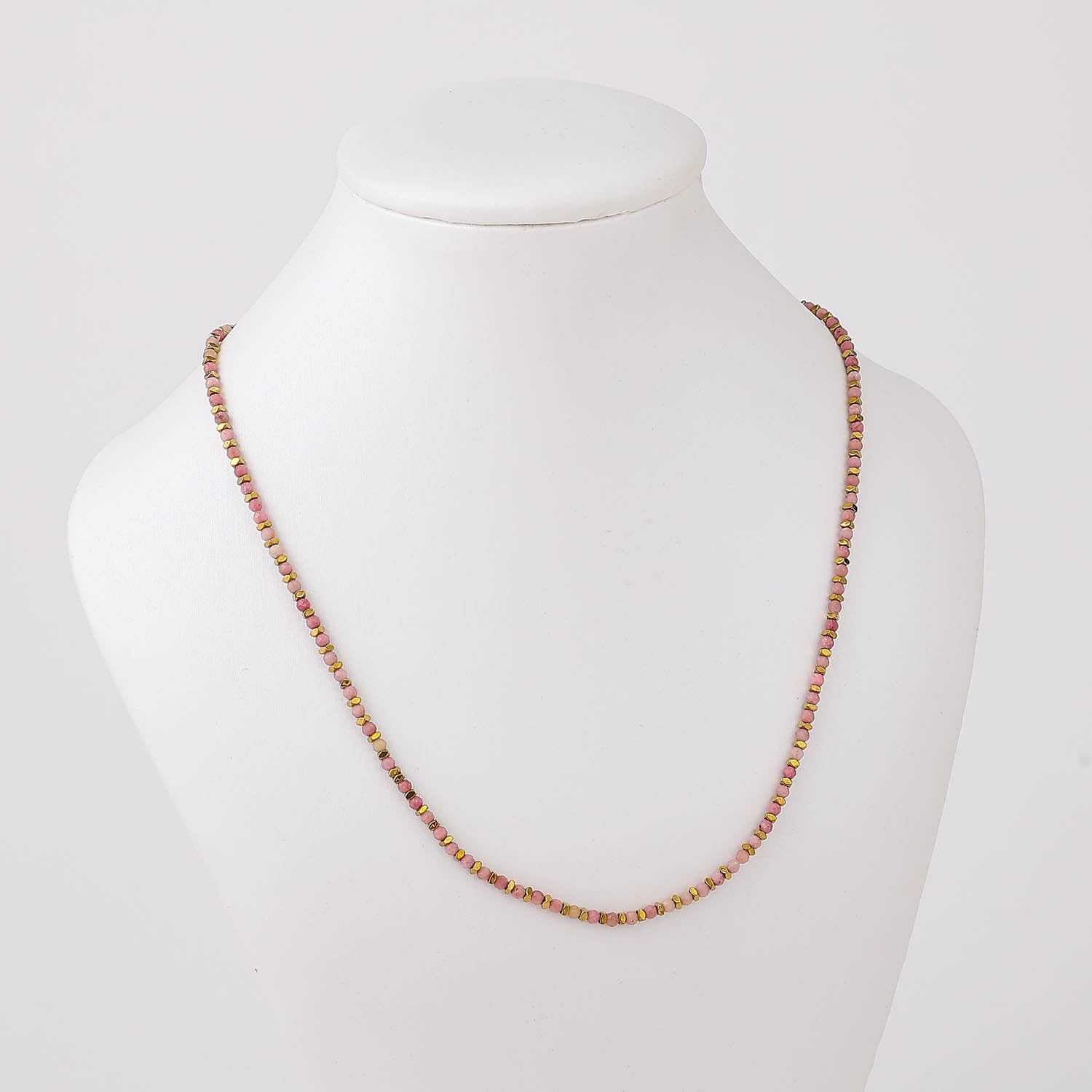 TF16" GARGANTILLA BOLITAS PIEDRA NATURAL / AROS DORADOS / COLORES