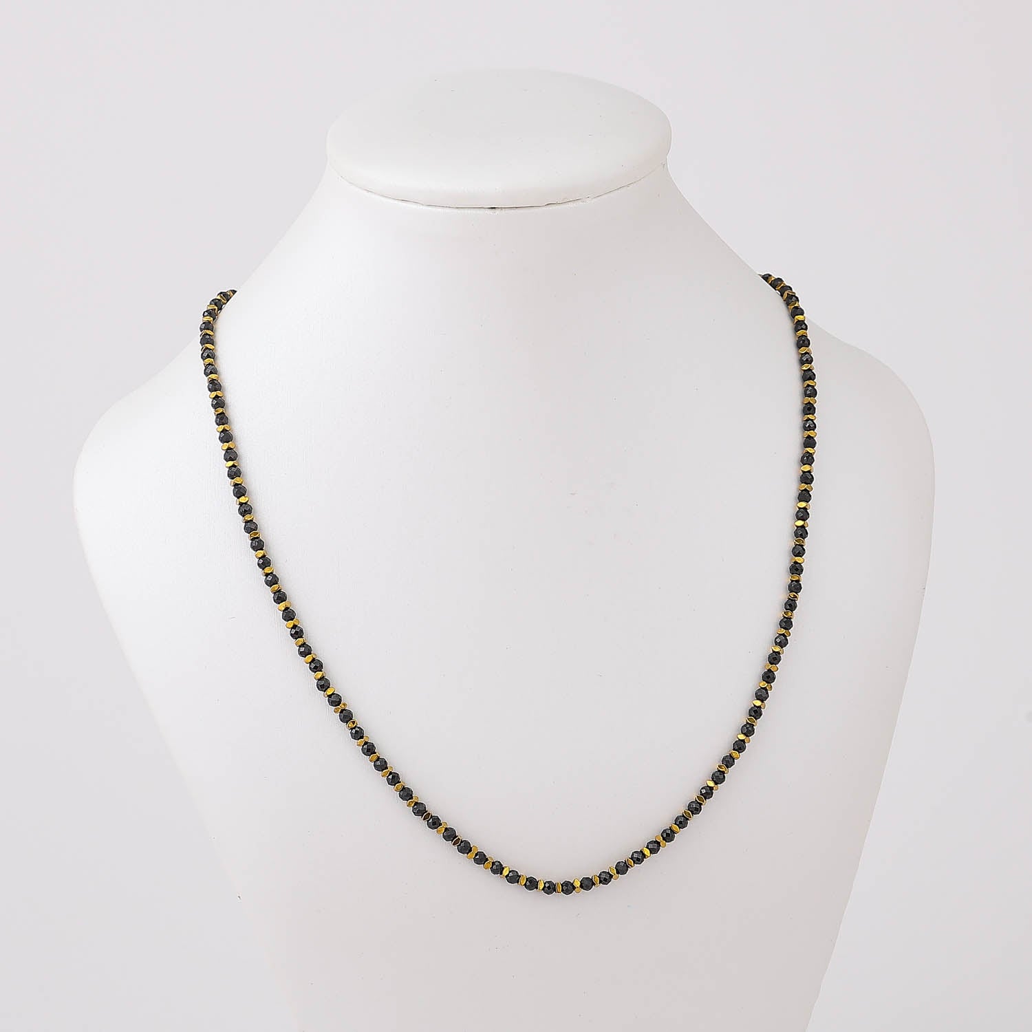 TF16" GARGANTILLA BOLITAS PIEDRA NATURAL / AROS DORADOS / COLORES