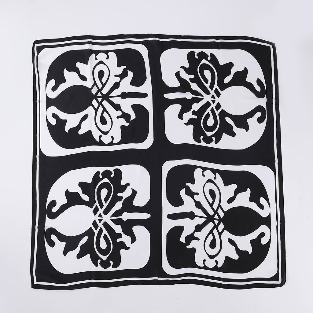 MASCADA GRANDE CUADRADA / 90 X 90 / 4 FIGURAS / FONDO B
