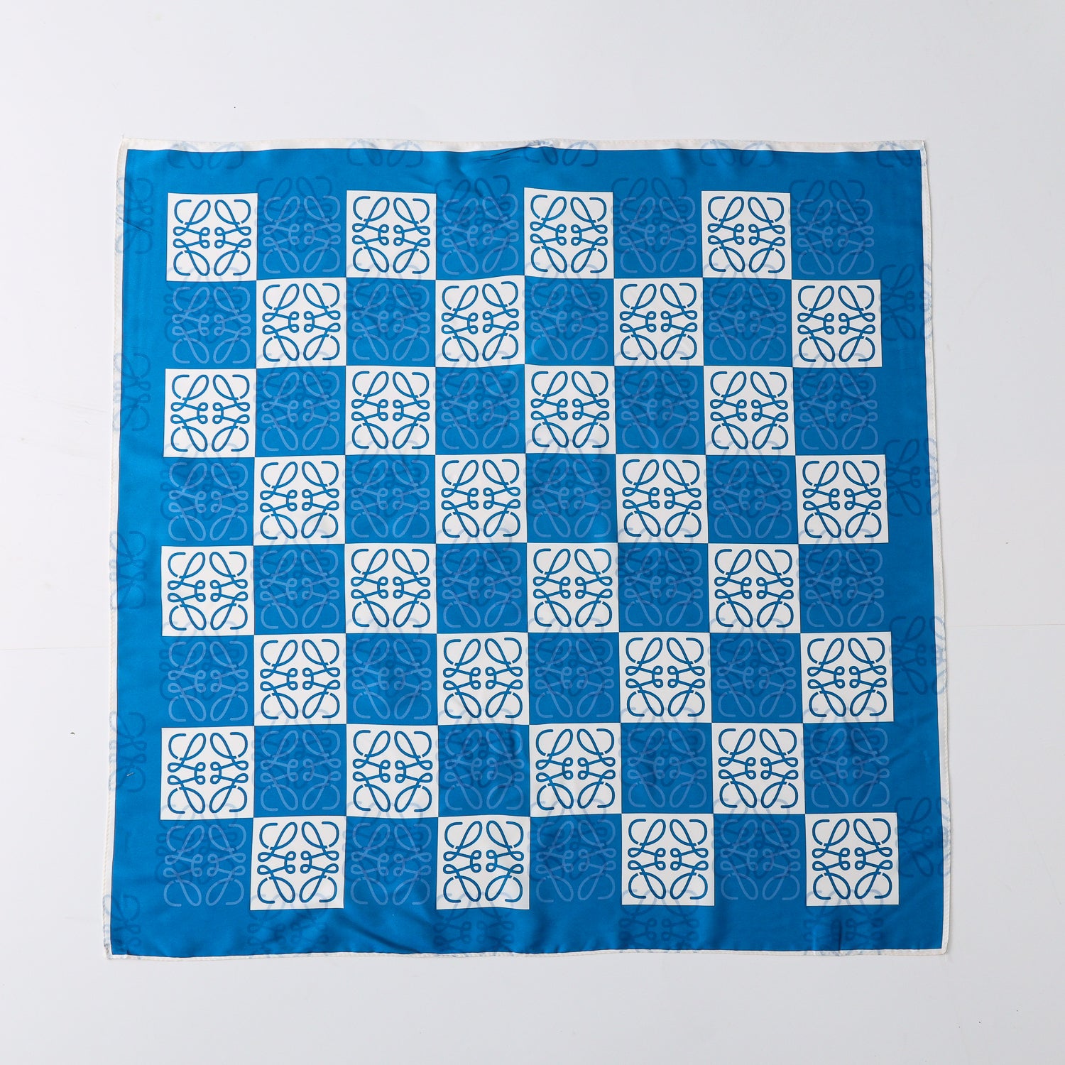 MASCADA /2 VISTAS /70X70 / LOGOS TORY CUADROS BALANCO AZUL
