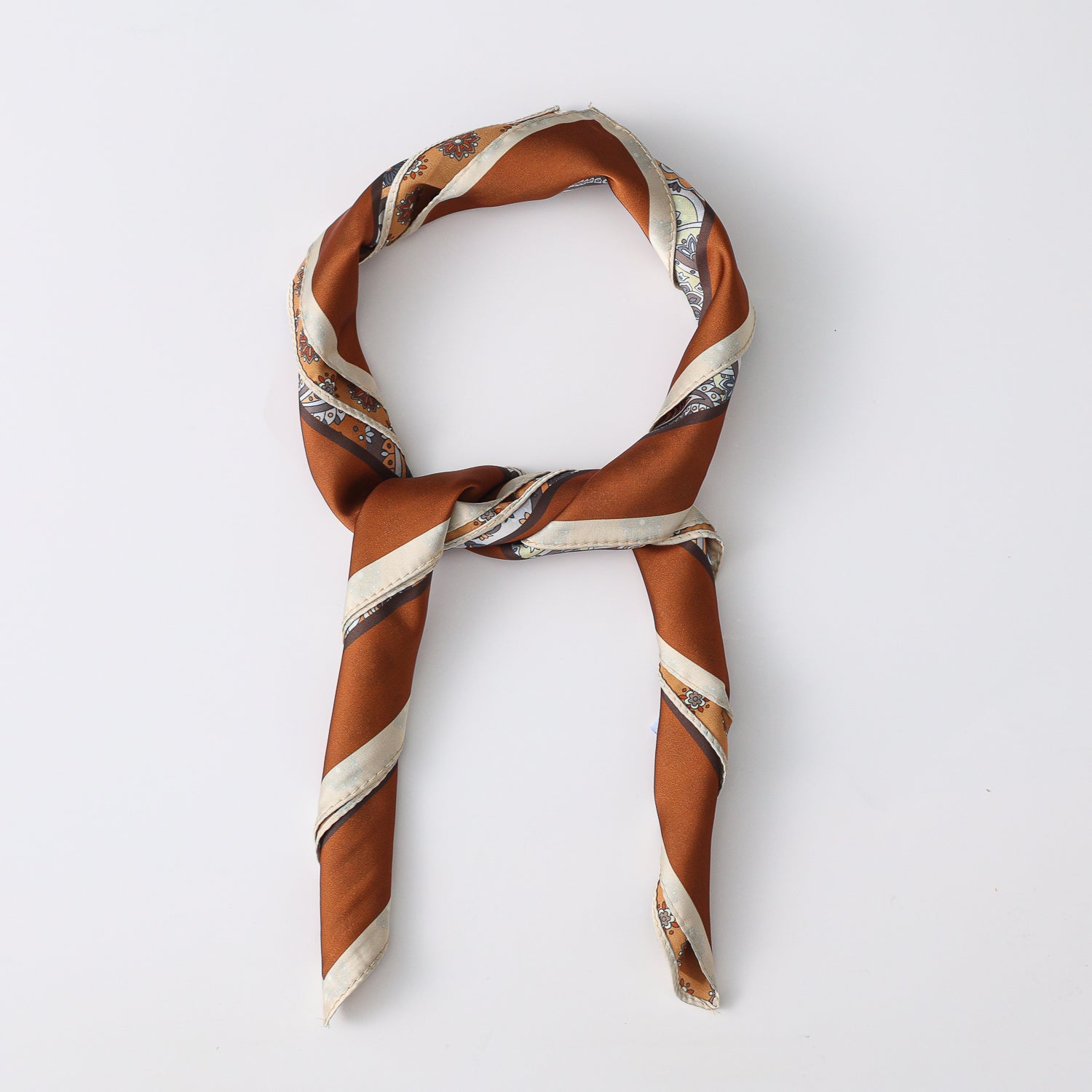 MASCADA /2 VISTAS /70X70 / AMEBAS G / MONOGRAMAS / OCRE NEGRO