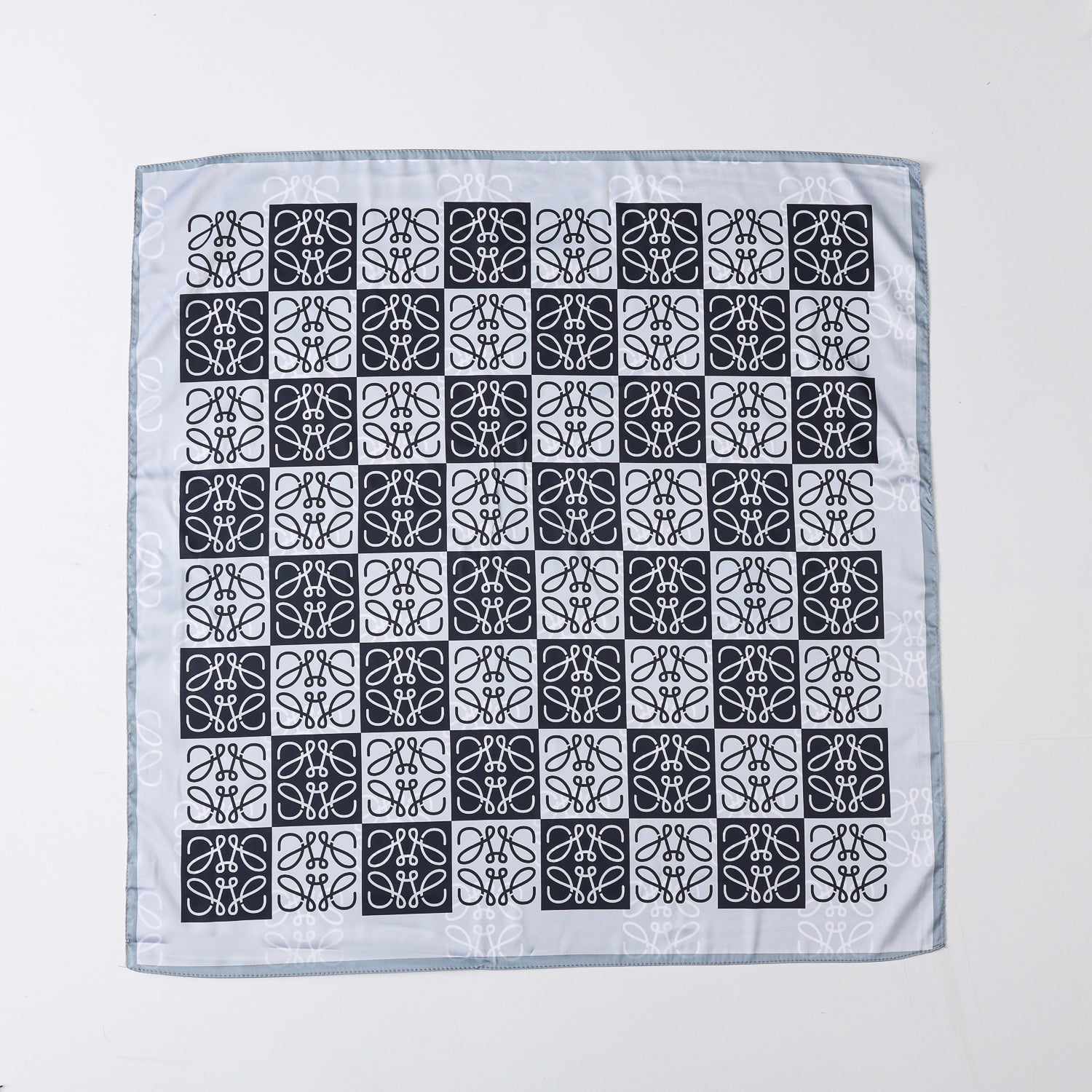 MASCADA /2 VISTAS /70X70 / LOGOS TORY / CUADROS NEGRO Y GRIS