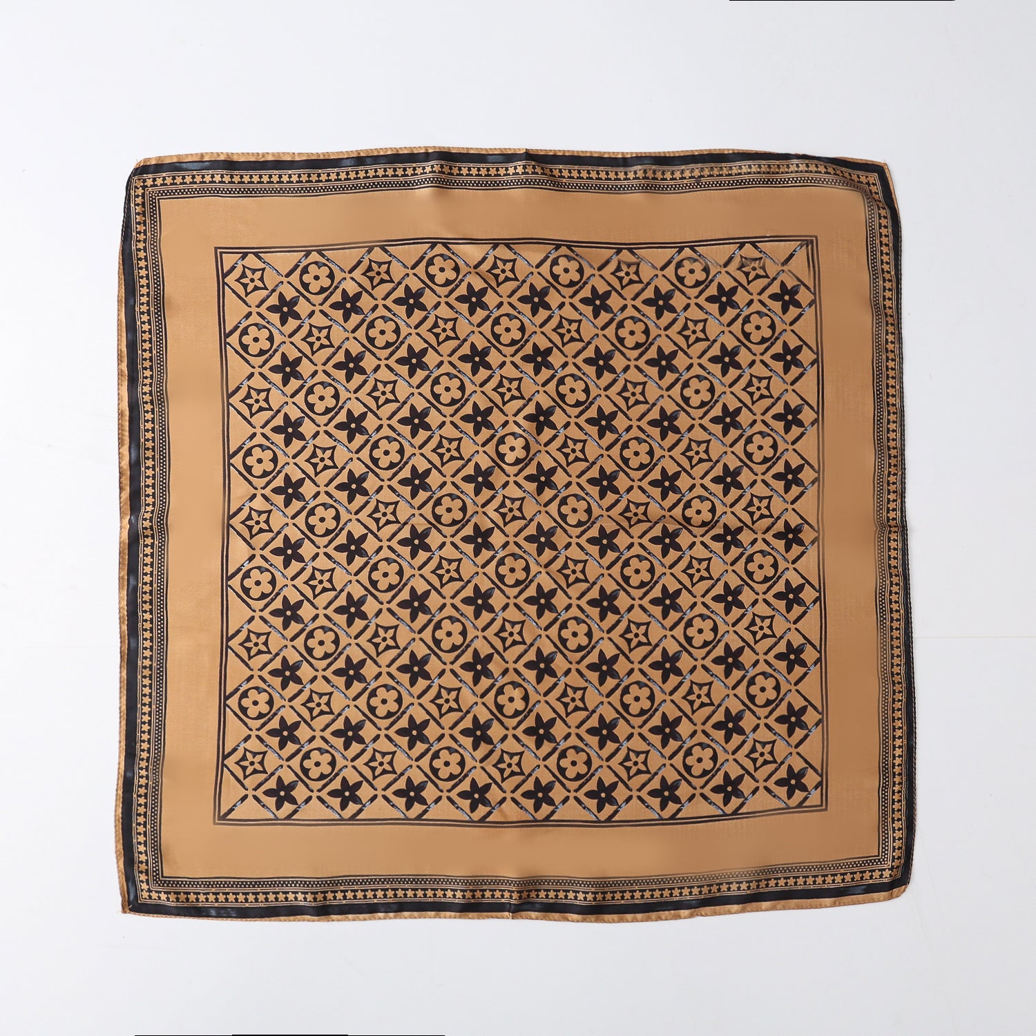 MASCADA MONOGRAMA BEIGE Y NEGRO