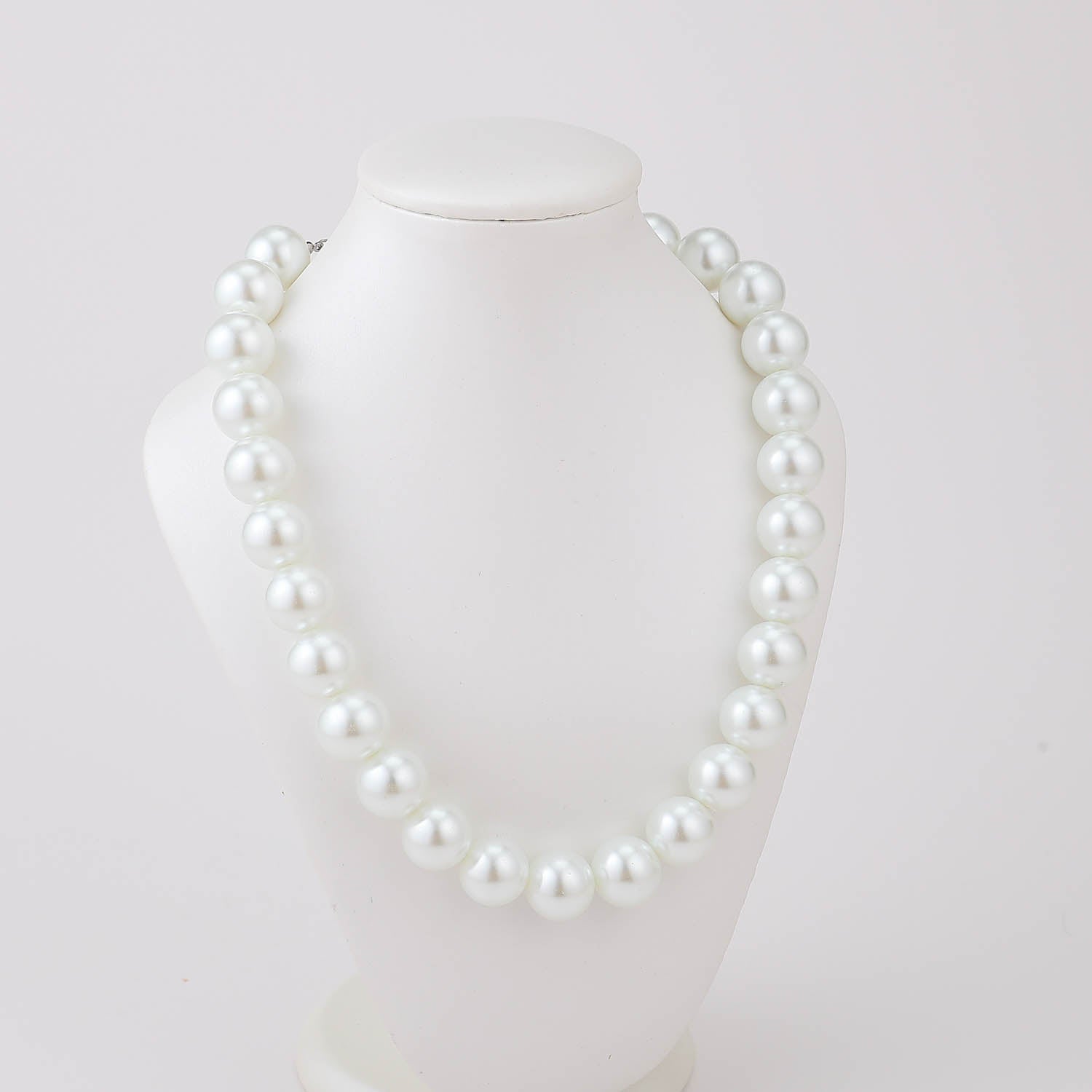 18" COLLAR PERLA GRANDE 10 MM BLANCA