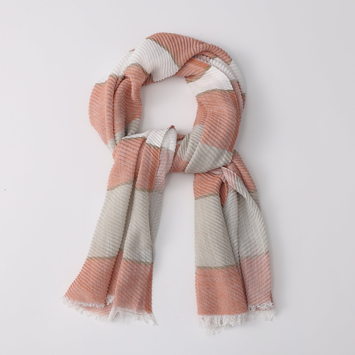 BUFANDA MED CORRUGADA/ LINEAS HORIZONTALES GRUESAS BEIGE / LINEA DORADO