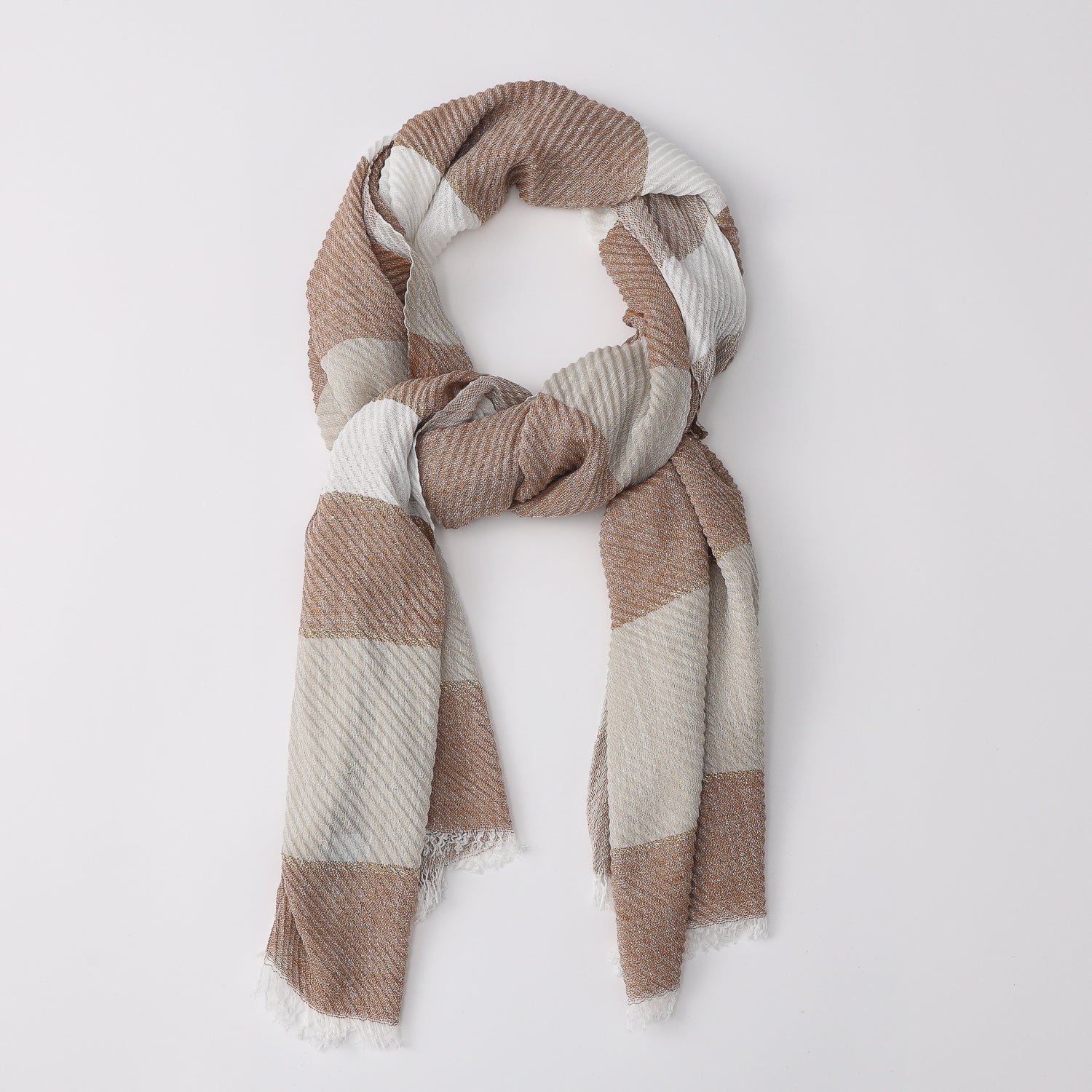 BUFANDA MED CORRUGADA/ LINEAS HORIZONTALES GRUESAS BEIGE / LINEA DORADO