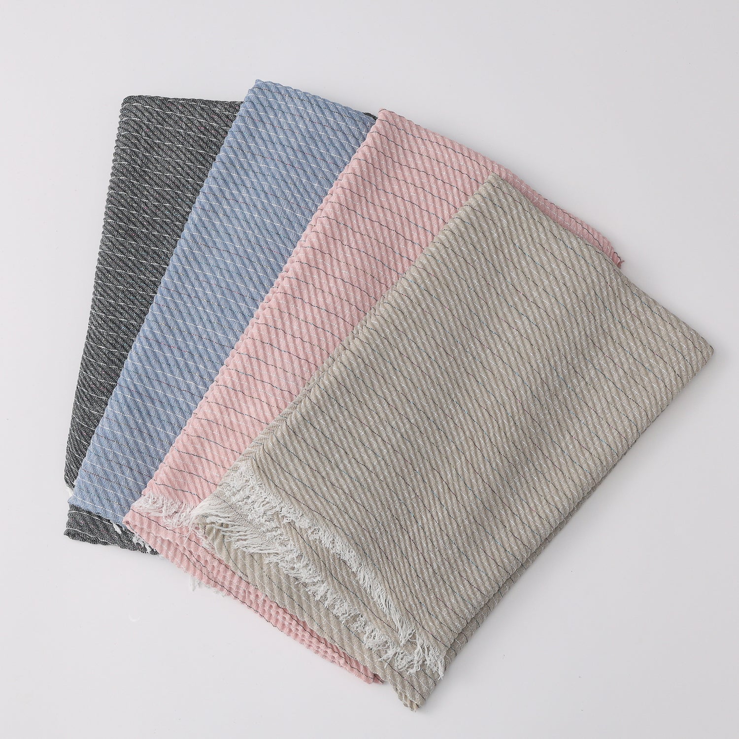 BUFANDA MED CORRUGADA/ LINEAS PESPUNTE BLANCO/ BARBA BLANCA