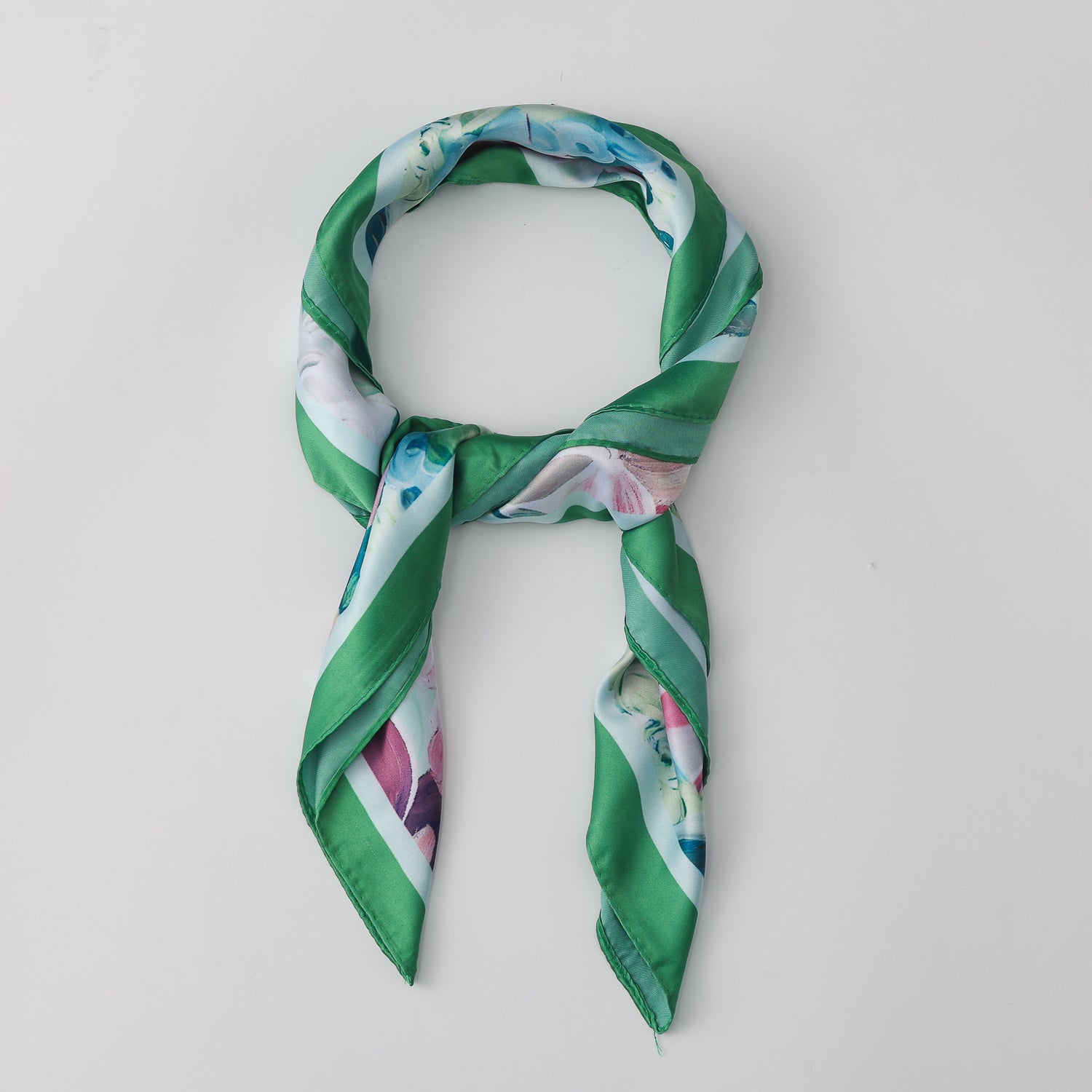 MASCADA 70X70 / FLORES MEDIANAS DIFUMINADAS VERDE ROSA BLANCO
