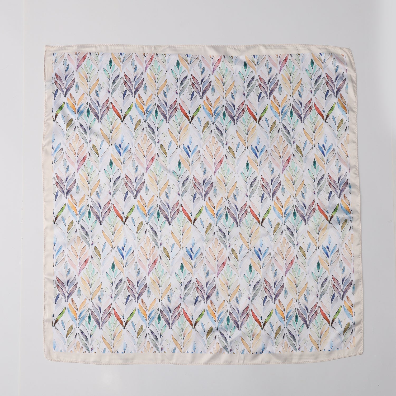 MASCADA 70X70 / HOJAS EN ROMBO / TONOS CLAROS / FONDO BLANCO/ PERFIL HUESO