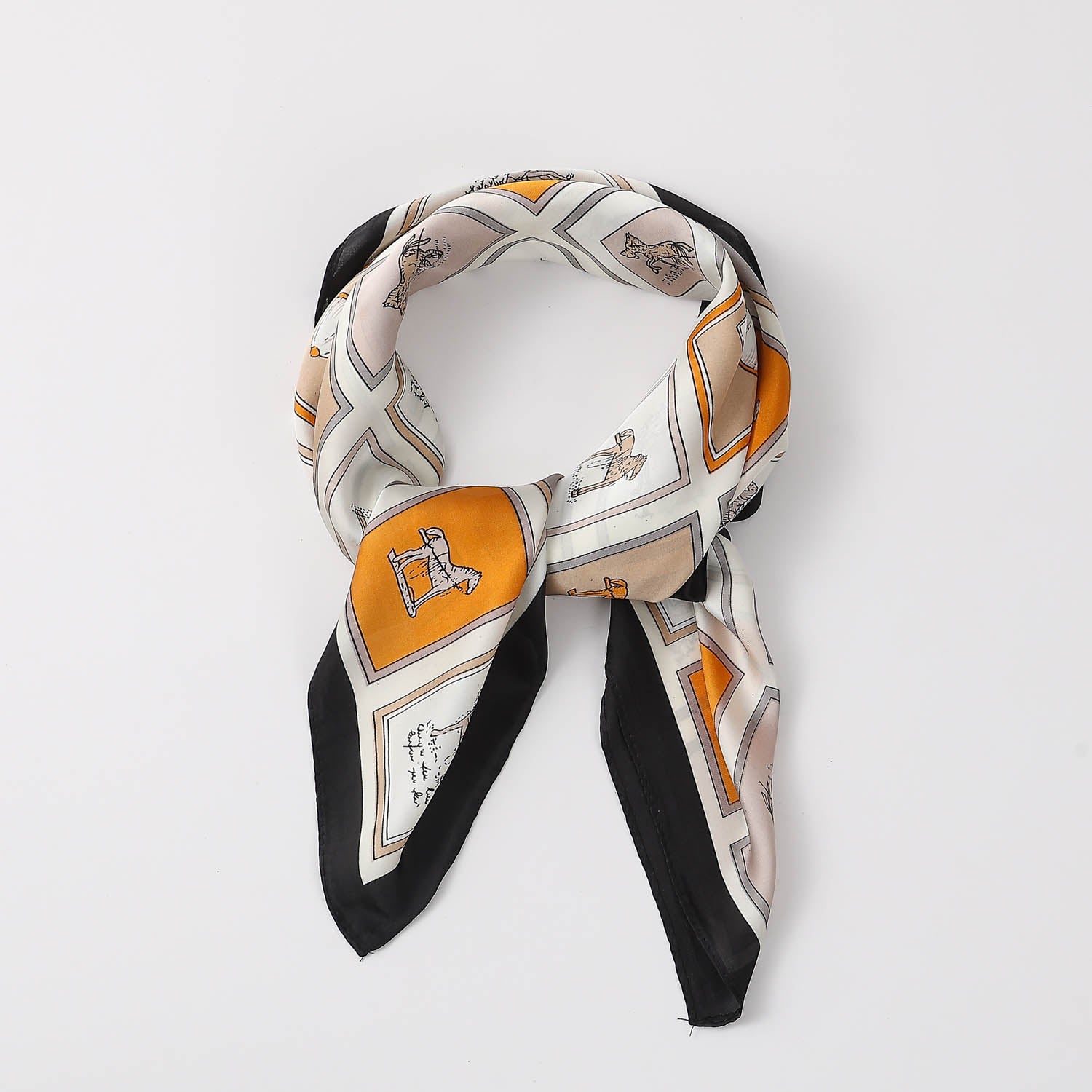MASCADA CUADROS / CABALLOS Y GORRAS / CAF Y BEIGE