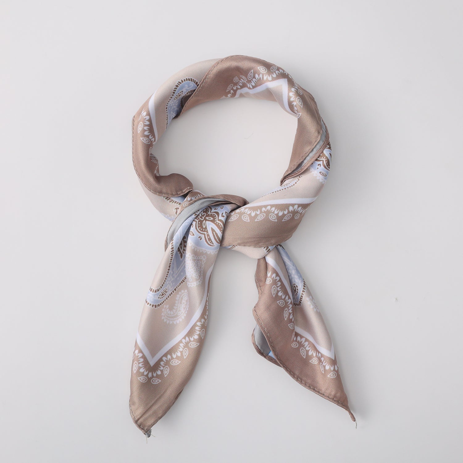 MASCADA 50X50 / AMEBAS MED BLANCAS / PERFIL Y FONDO BEIGE