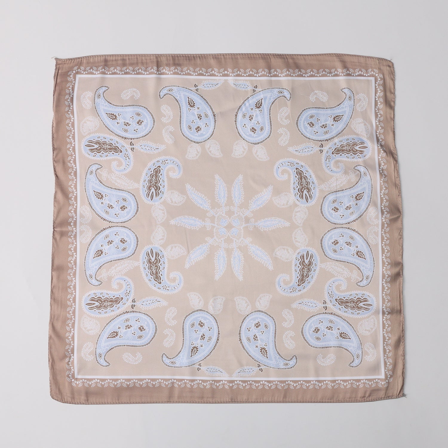 MASCADA 50X50 / AMEBAS MED BLANCAS / PERFIL Y FONDO BEIGE