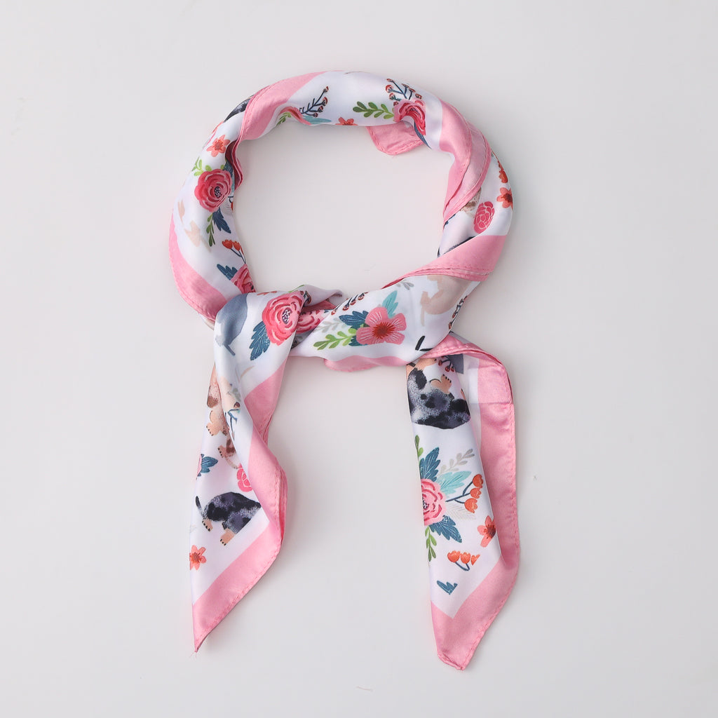 MASCADA 70X70 / PERROS CON ROSAS / FONDO BLANCO