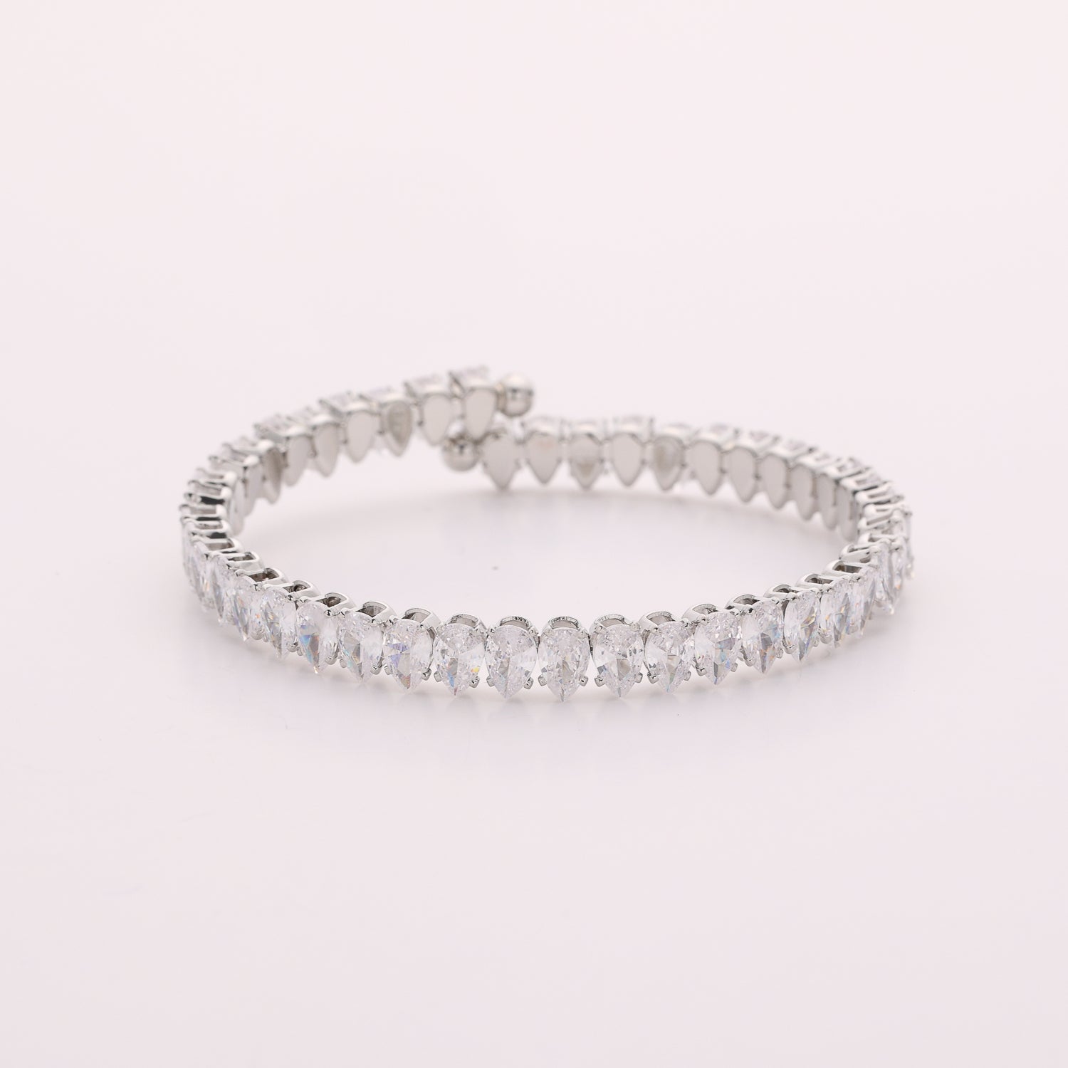 BRASALETE SEMI RIGIDO UNA LINEA MARQUISES MEDIANOS PLATA