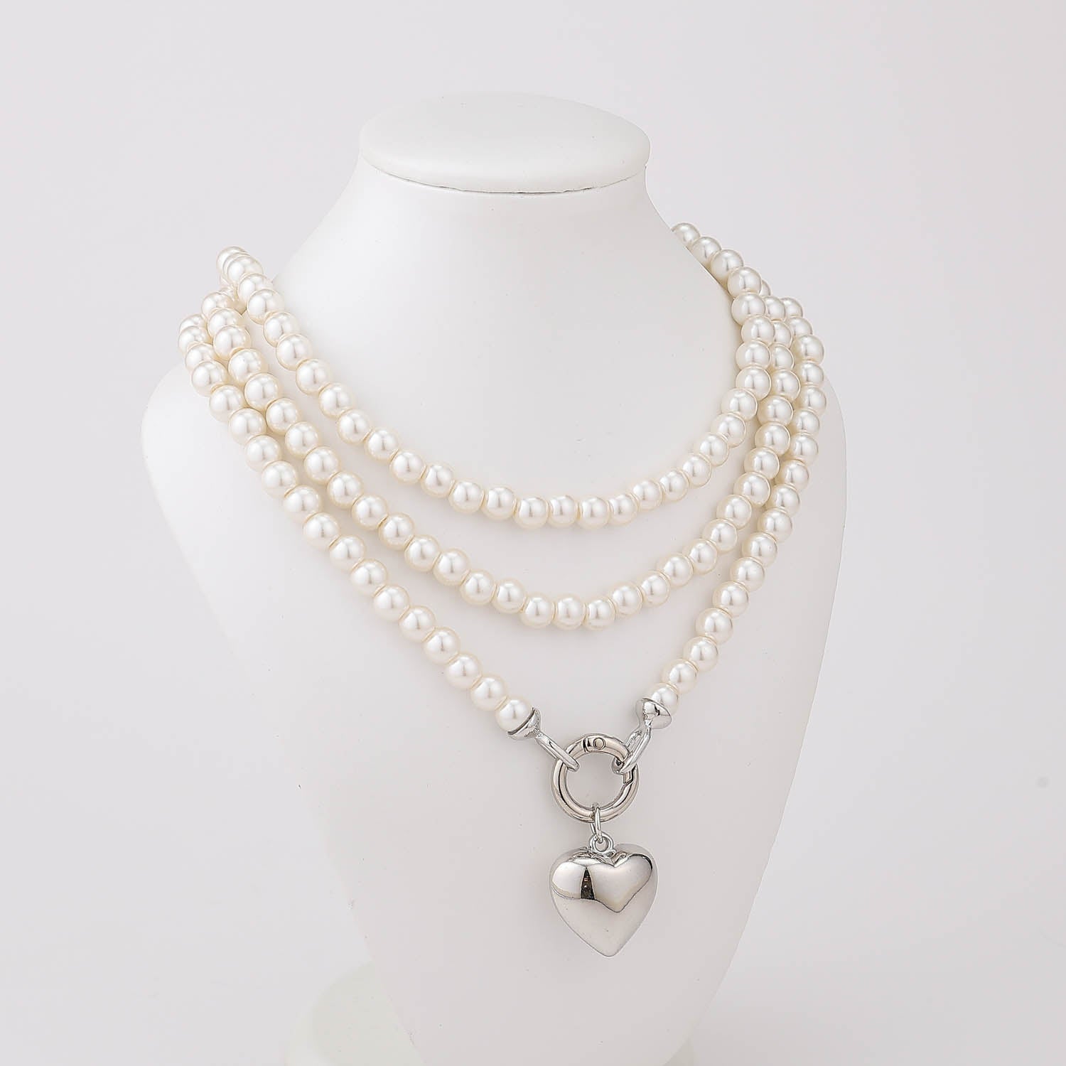 36" COLLAR PERLA MEDIANA /BROCHE MARINO / CUELGA CORAZON GORDO PLATA