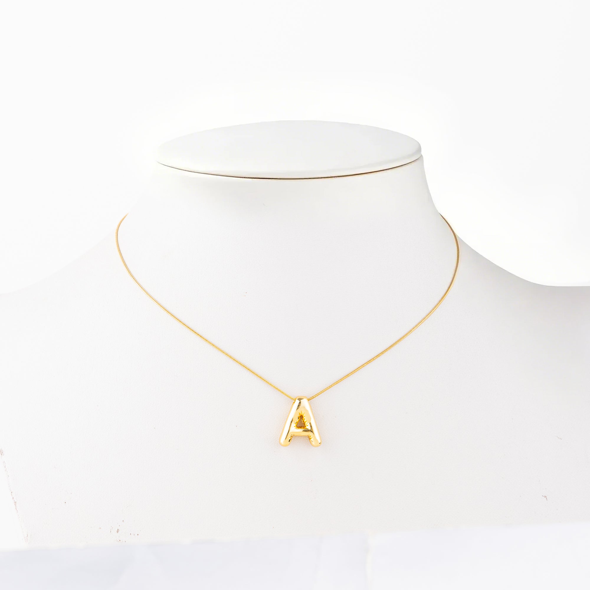 COLLARS DE LETTERS