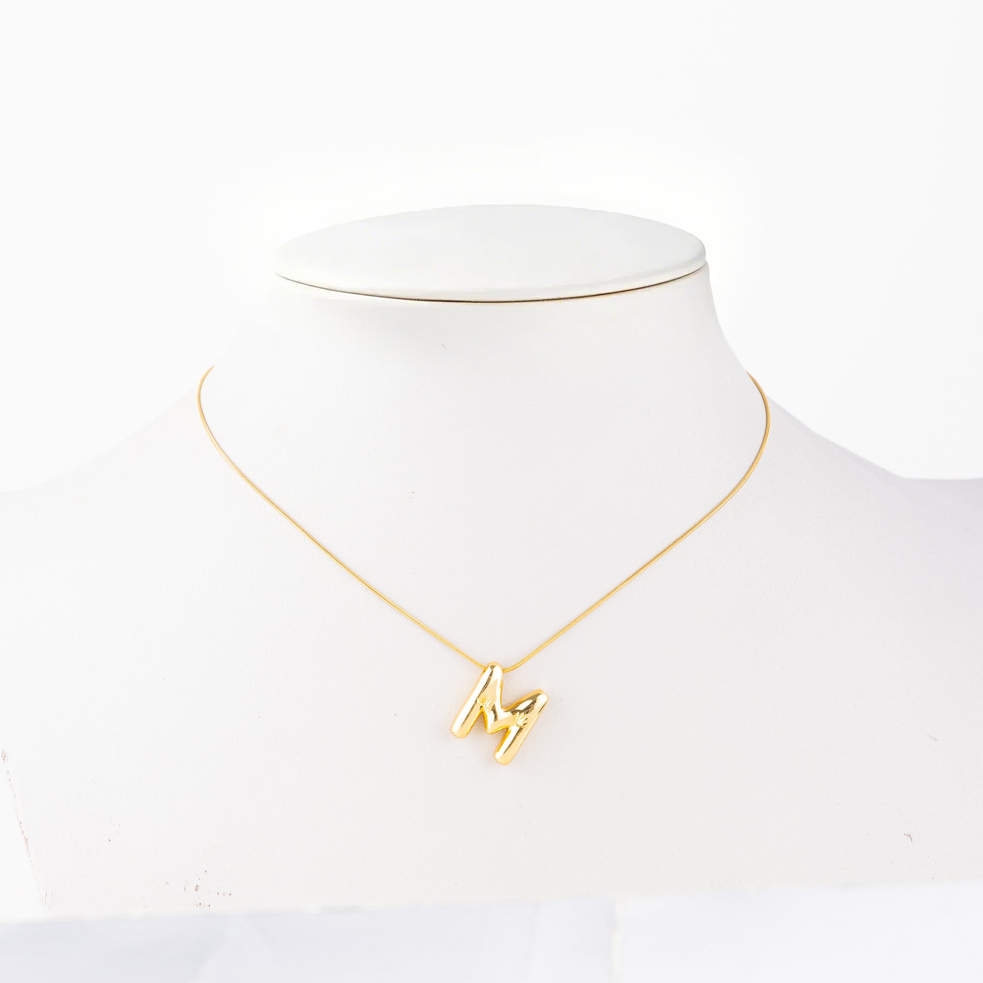 COLLARS DE LETTERS