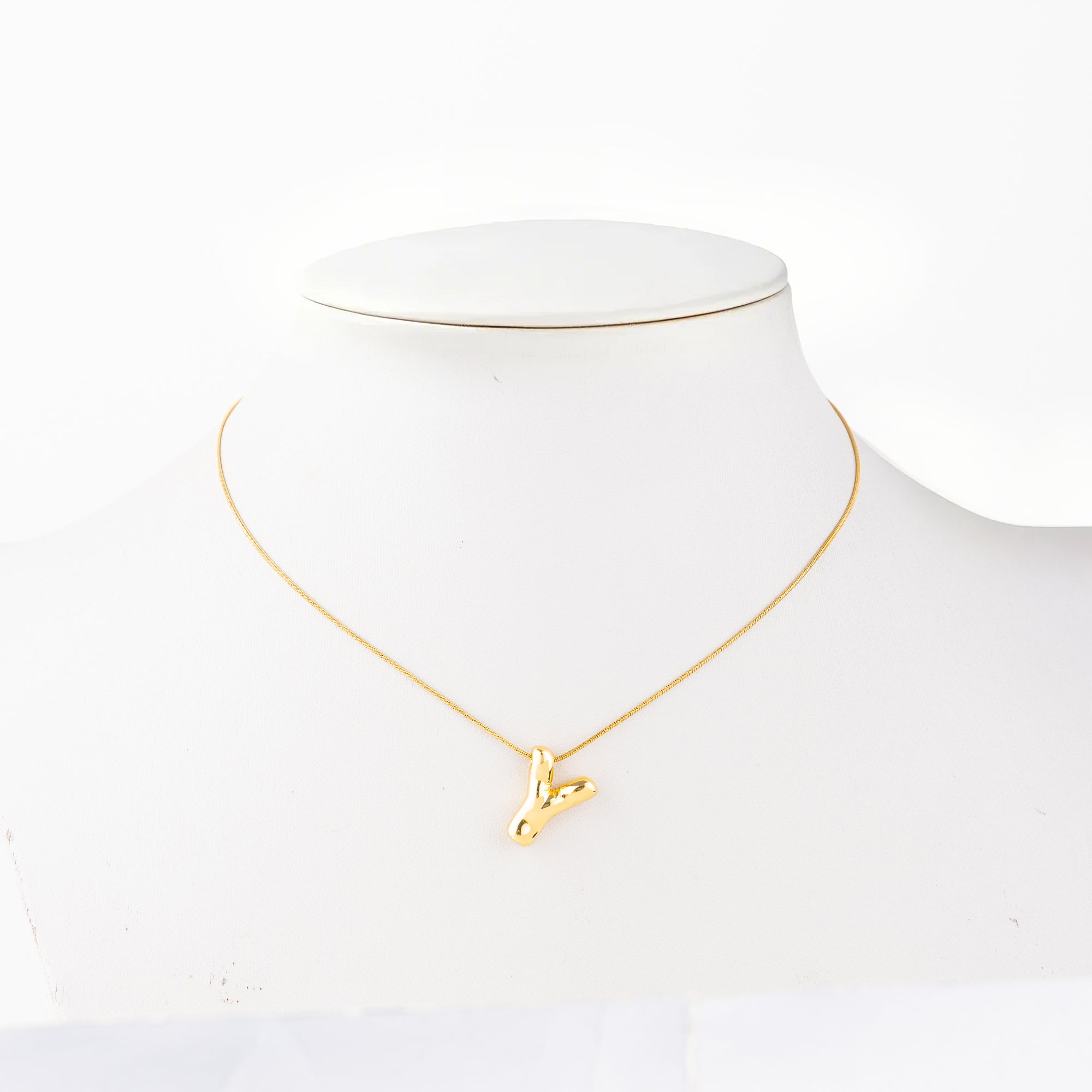 COLLARS DE LETTERS