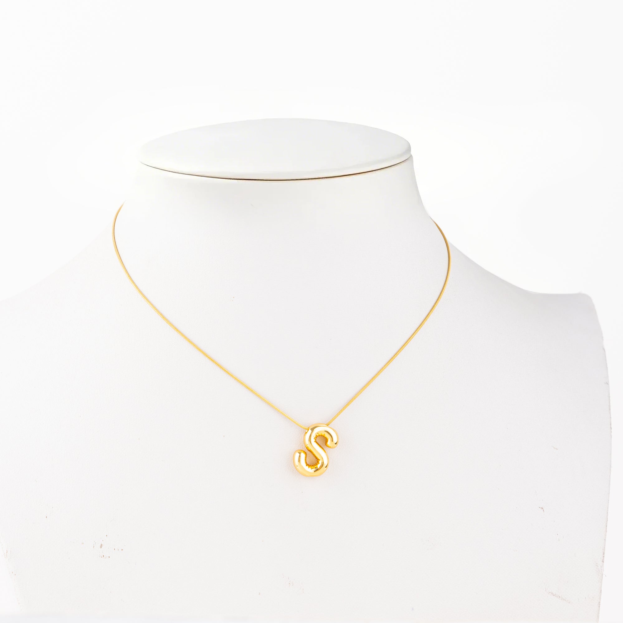 COLLARS DE LETTERS