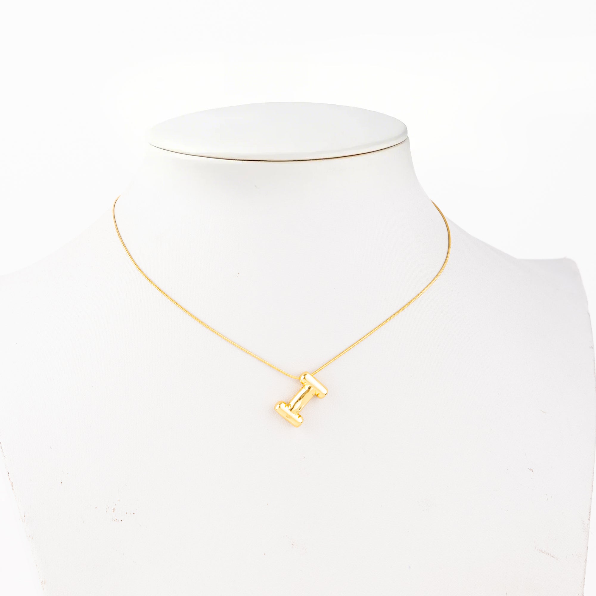 COLLARS DE LETTERS