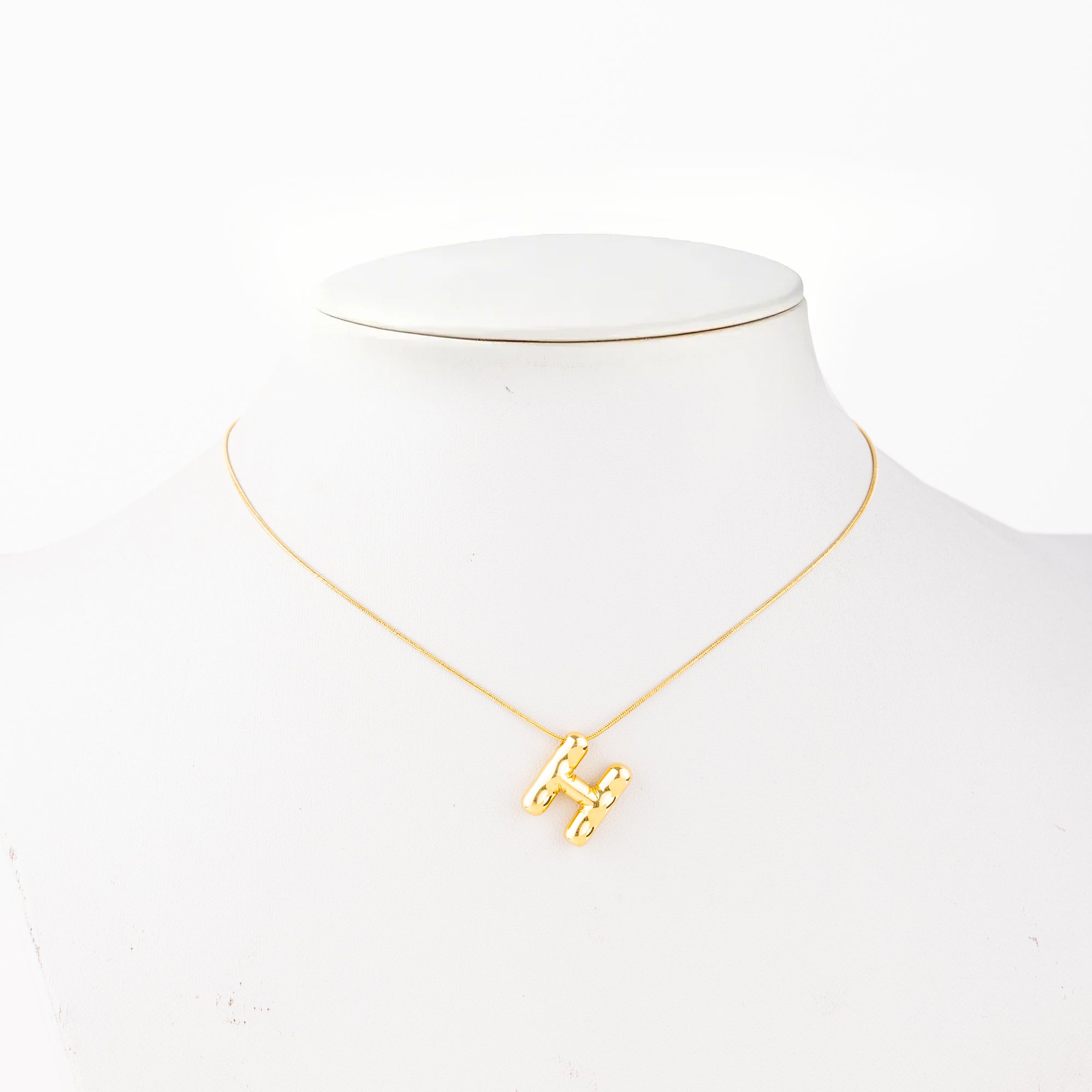 COLLARS DE LETTERS